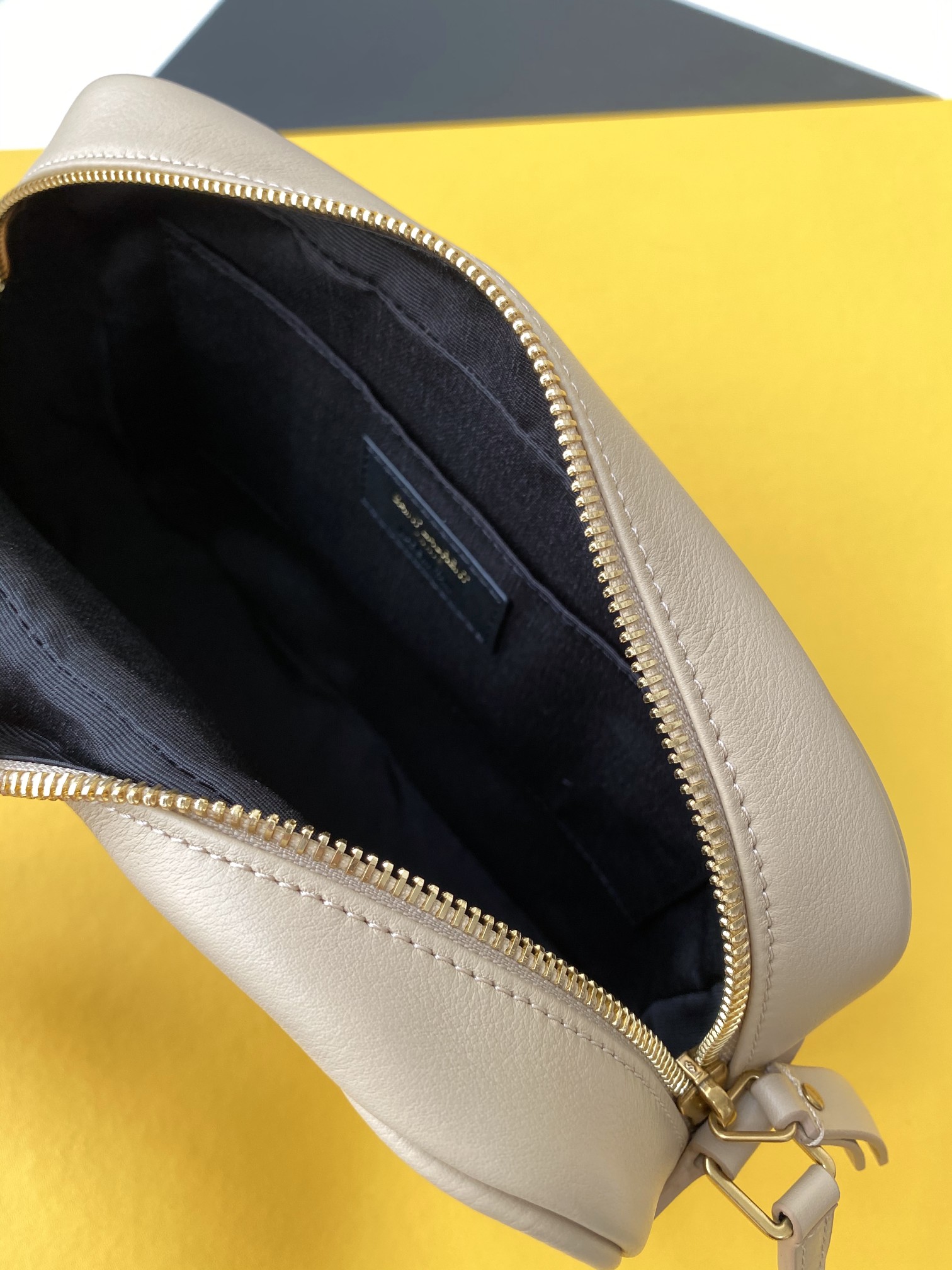 MONOGRAM SAINT LAURENT1:1High-quality replica