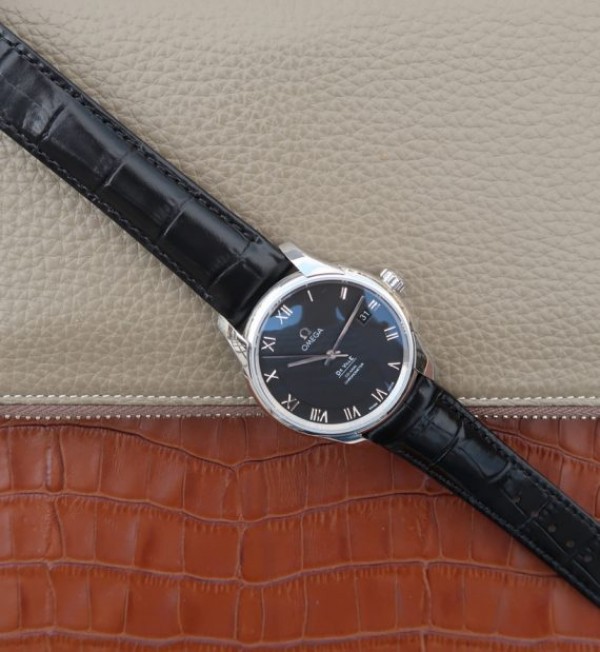 Replica Omega V6 De Ville 41mm SS Black Dial Black Leather Strap A8500 - Top club