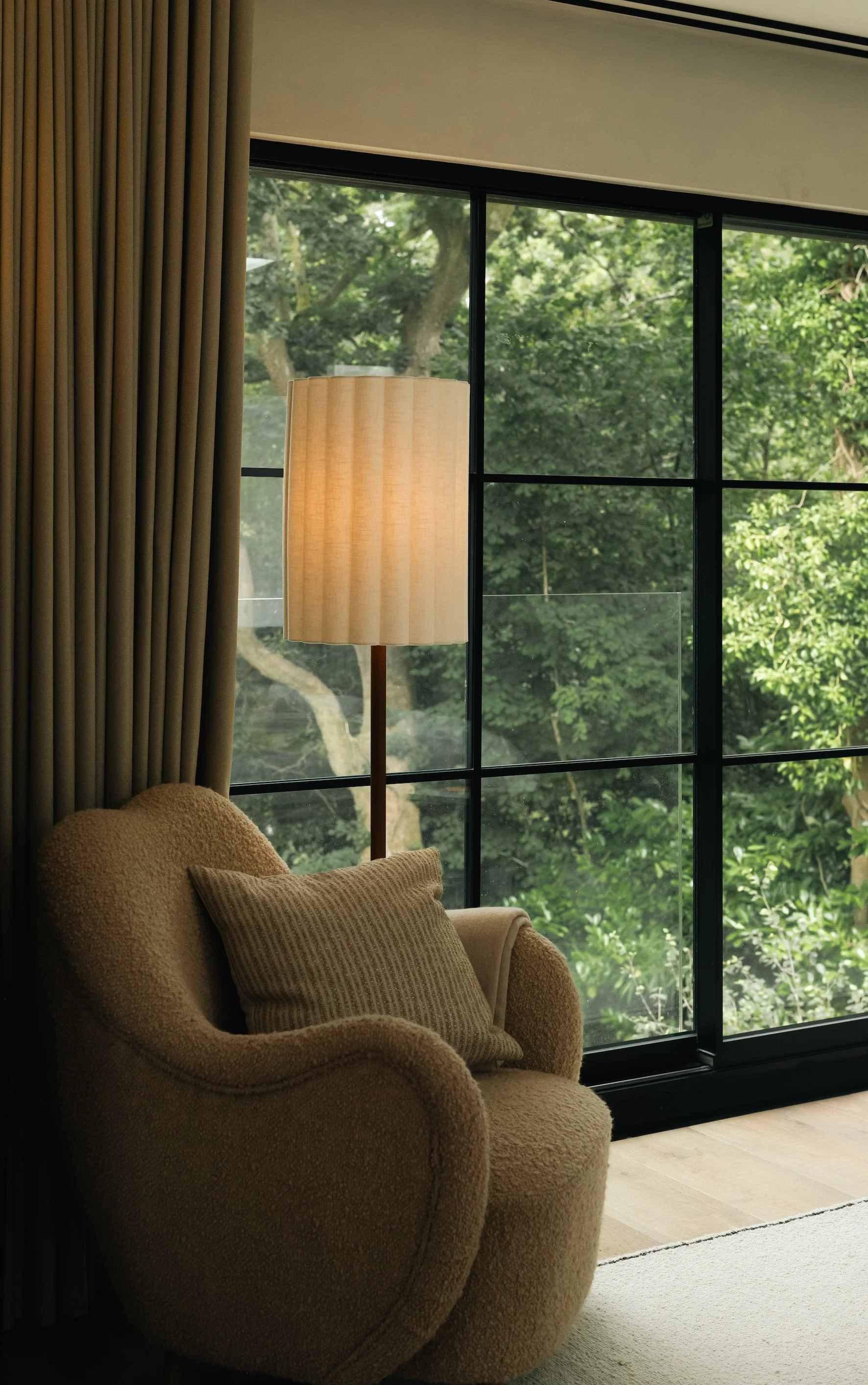 floor lamp