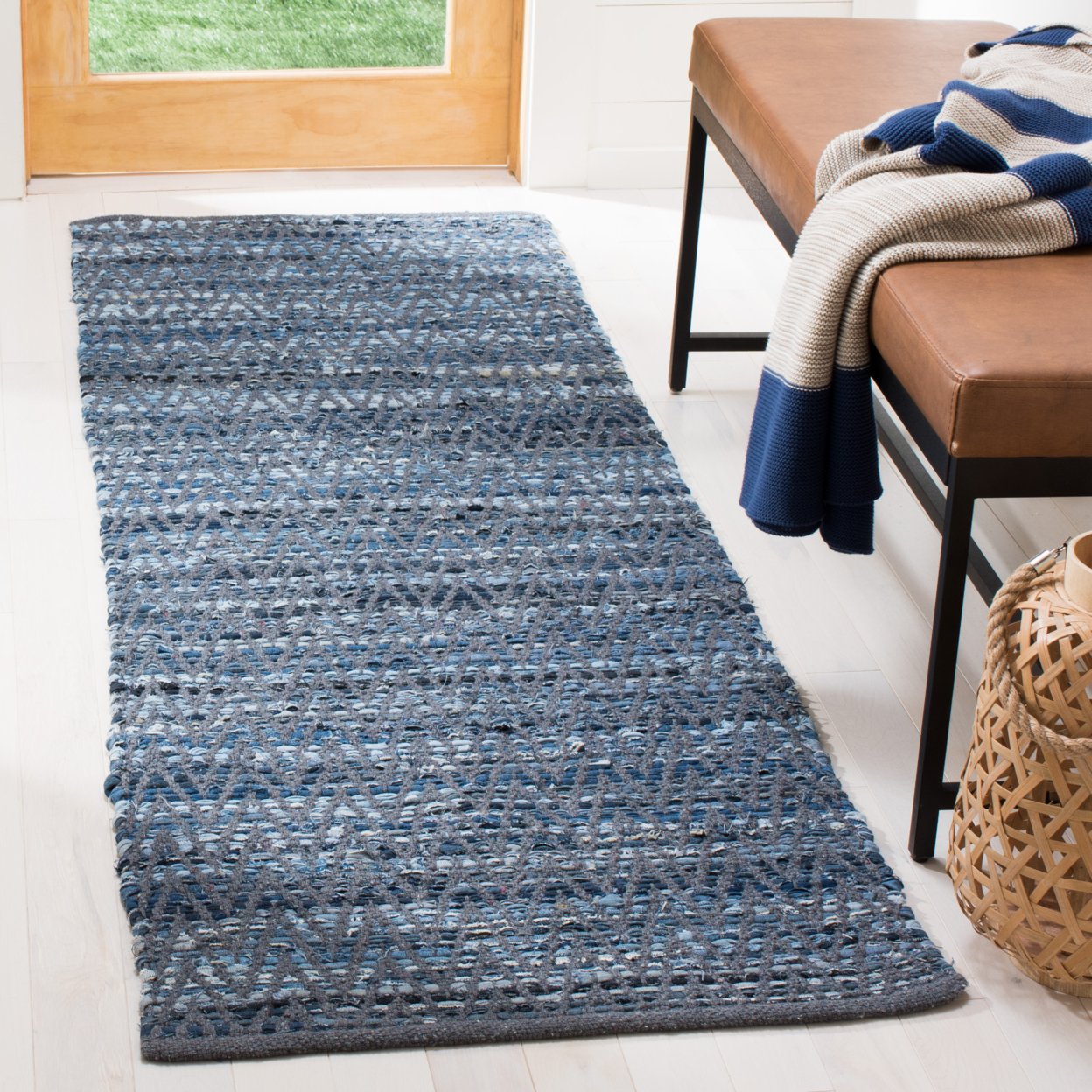 SAFAVIEH Montauk Zahara Geometric Area Rug, Blue, 8' x 10'