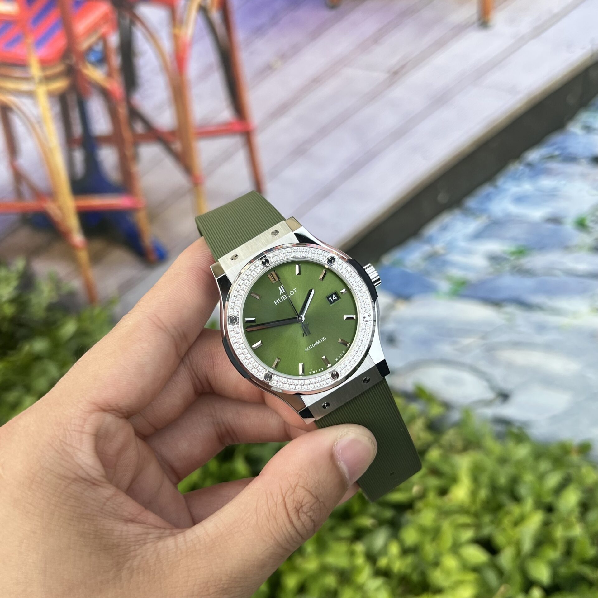 Hublot Classic Fusion Replica Watch Green Dial With Stone JJ+ 42mm - Elite Watch Atelier