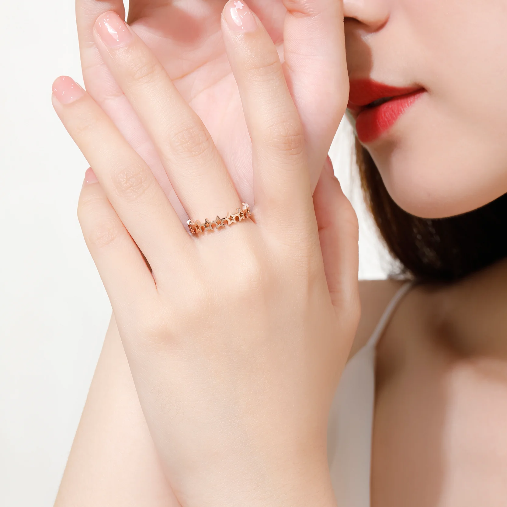 Engagement Ring Anniversary Promise Wedding Band, Five-Pointed Star Hollow Ring, Rose Gold Ring Gifts for Women Birthday