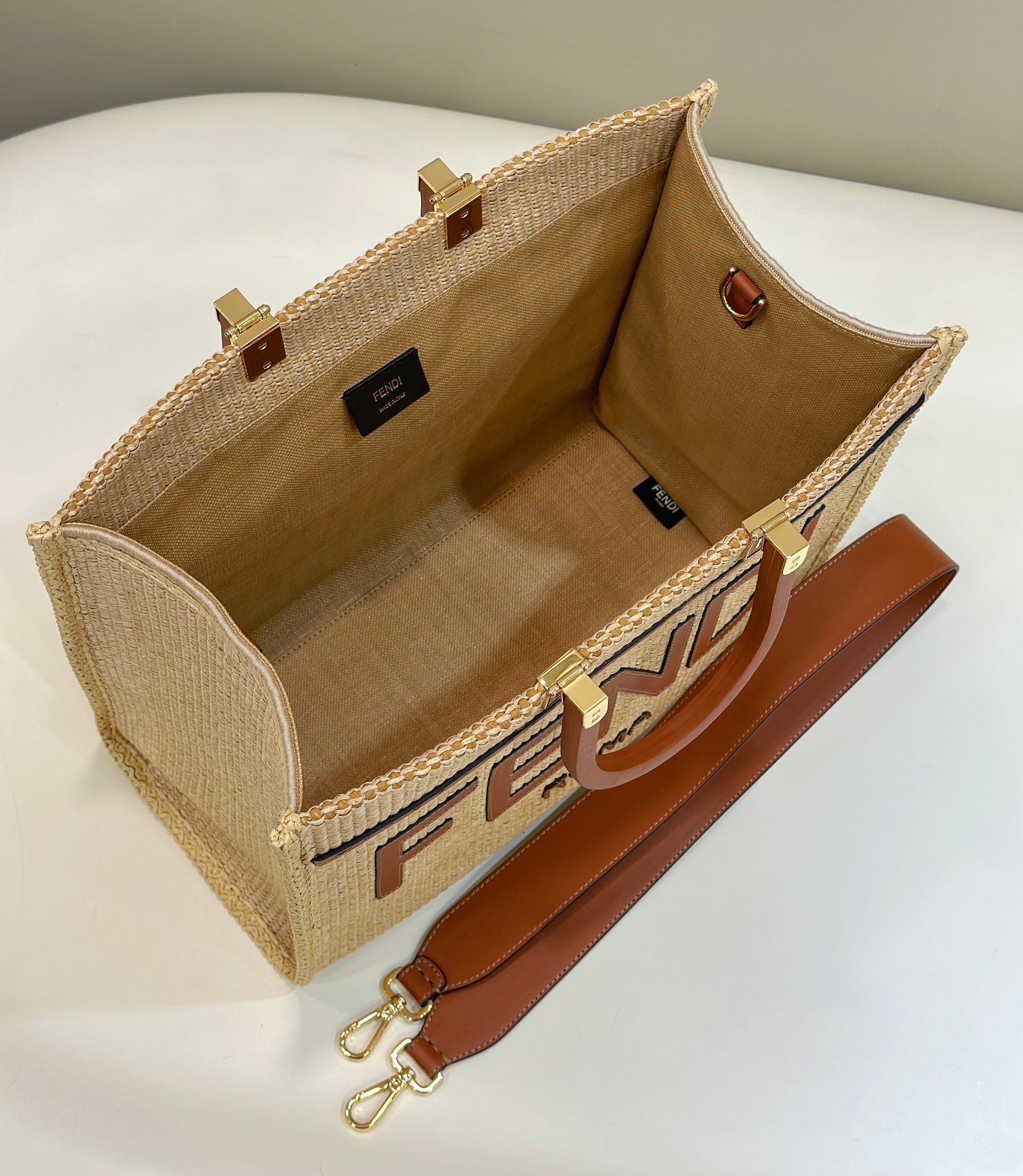 Fendi Sunshine Tote - Replicaclubs