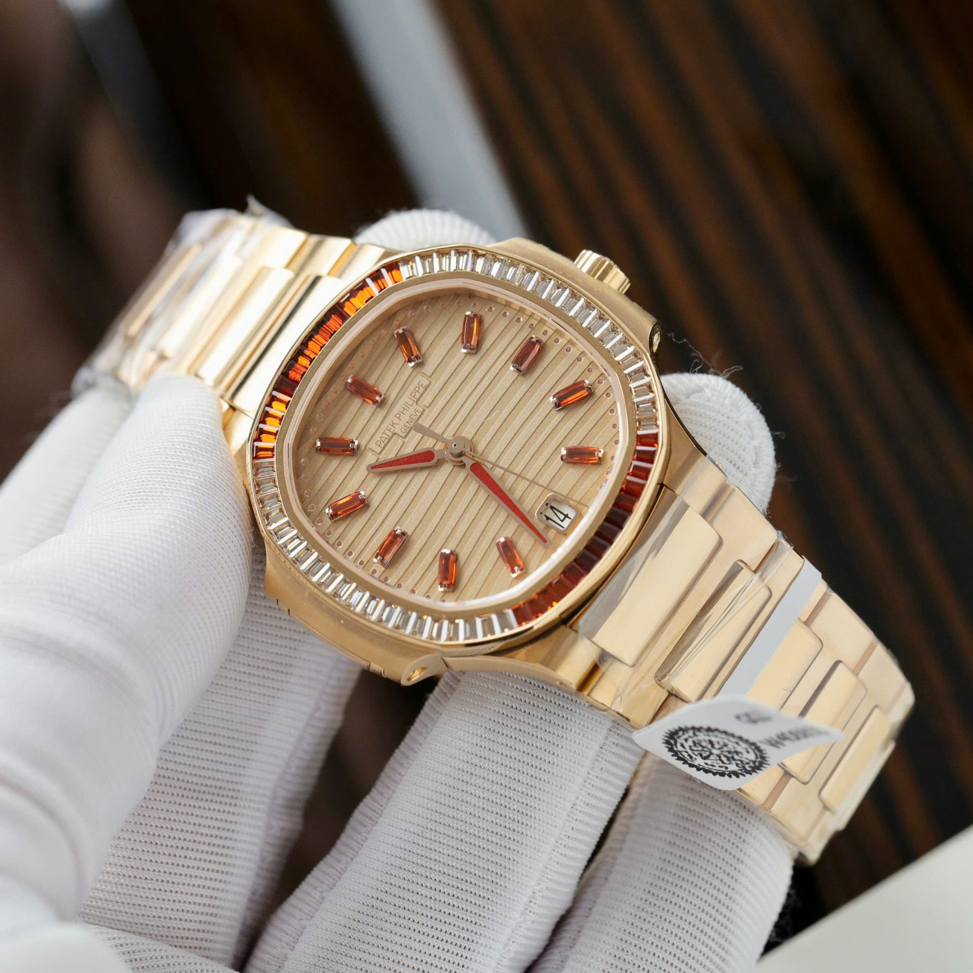 Patek Philippe Best Copies Watch Nautilus 7118-1300R 18K Gold Wrapped 35.2mm - Top club