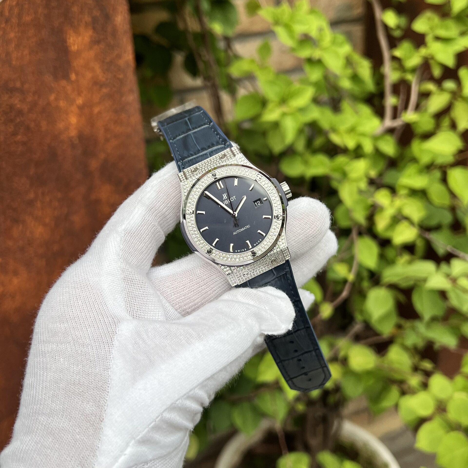 Hublot Replica 1:1 Watch Classic Fusion Blue Diamond Black Dial 42mm - Elite Watch Atelier