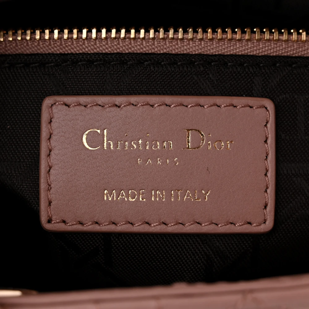 Mirror Quality Replica Dior Bags That Capture Luxe Elegance