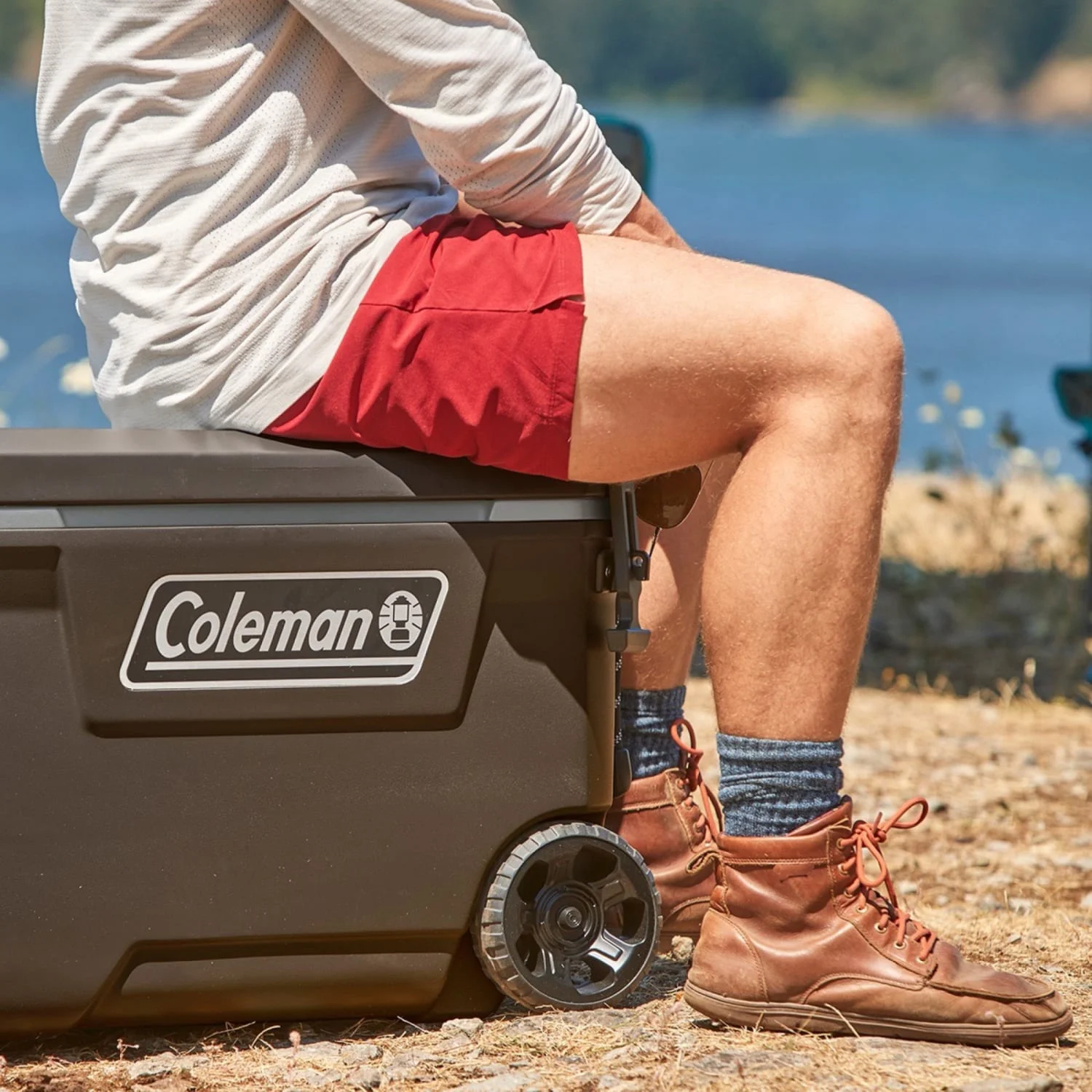 Coleman Convoy Series 65-Quart Hard Cooler with Wheels, up to 48 Cans, Brown Walnut Color - Image 9