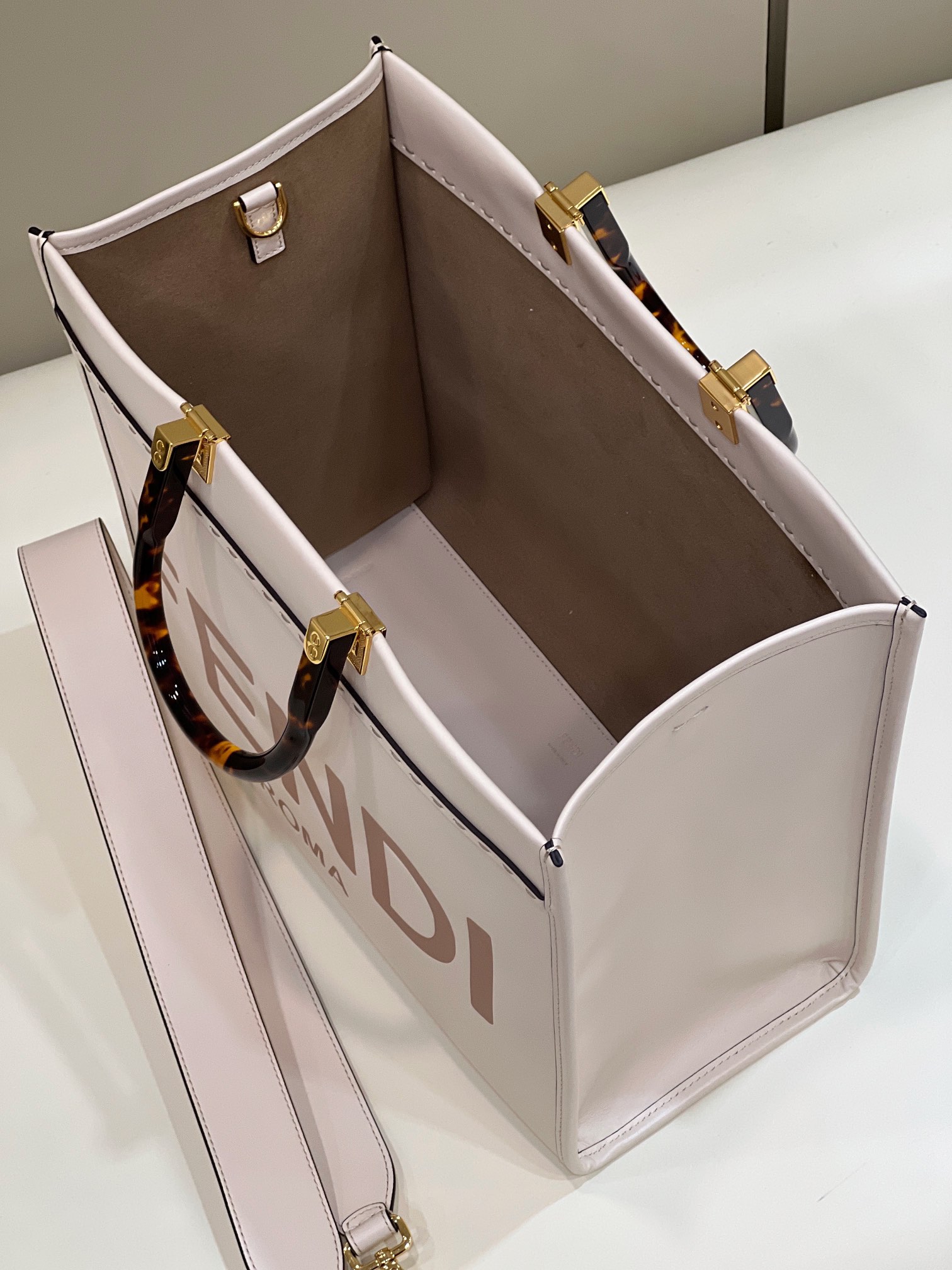 Fendi Sunshine Medium - Replicaclubs