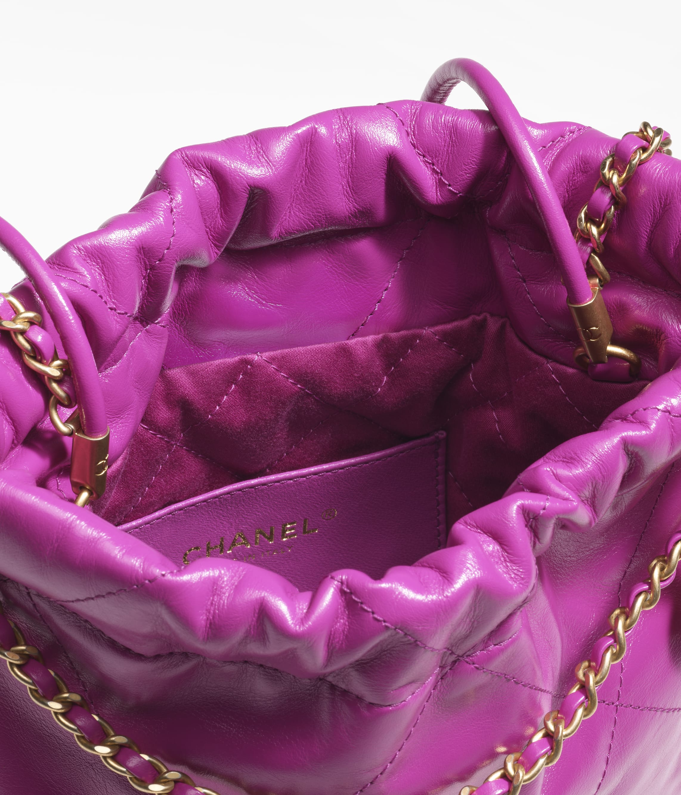CHANEL 22 MINI HANDBAG Shiny Calfskin & Gold-Tone Metal Purple1:1High-quality replica