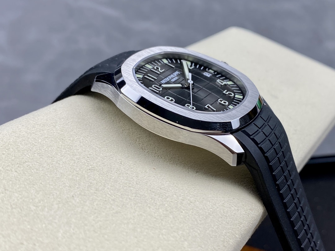 Fake Patek Philippe Replica Watch Aquanaut Date Sweep Seconds Stainless Steel Black Dial 5167A-001 3KF(1:1 replica) - Top club