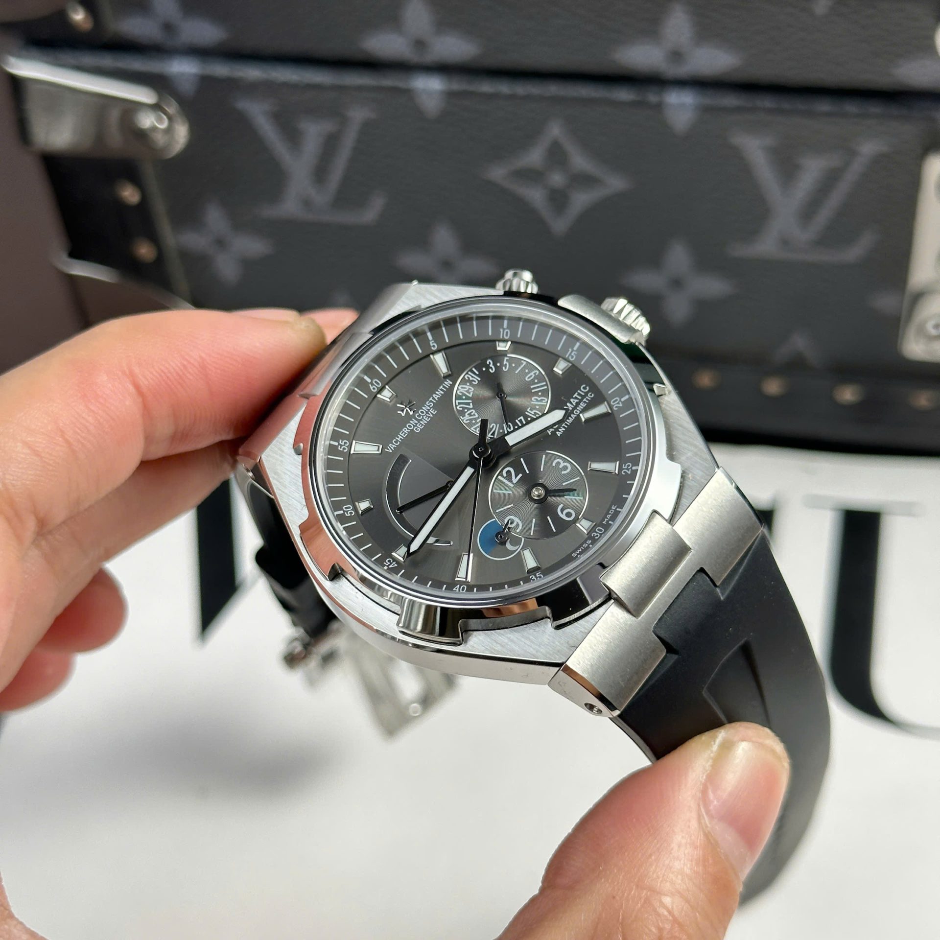 Vacheron Constantin Overseas Dual Time 47450 Knock Off Watches Gray Dial Rubber Strap 9F Factory 42mm - Top club