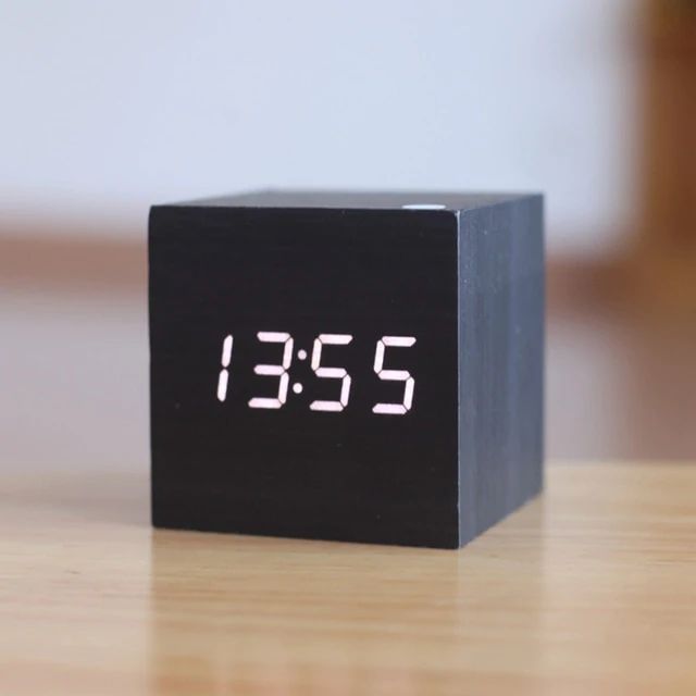 Digitale Bureauklok van Bamboehout met Modern Design – Compacte Klok voor Tijdweergave in Elk Interieur