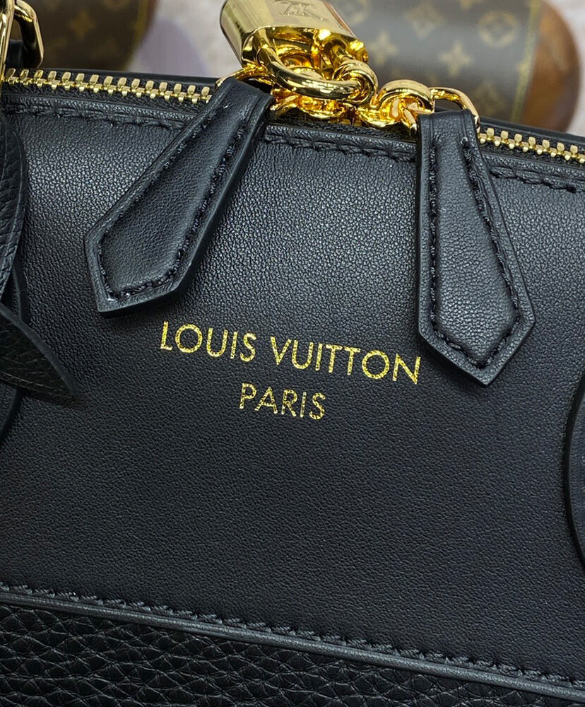 Louis Vuitton Lock It MM M22914 M229251:1High-quality replica
