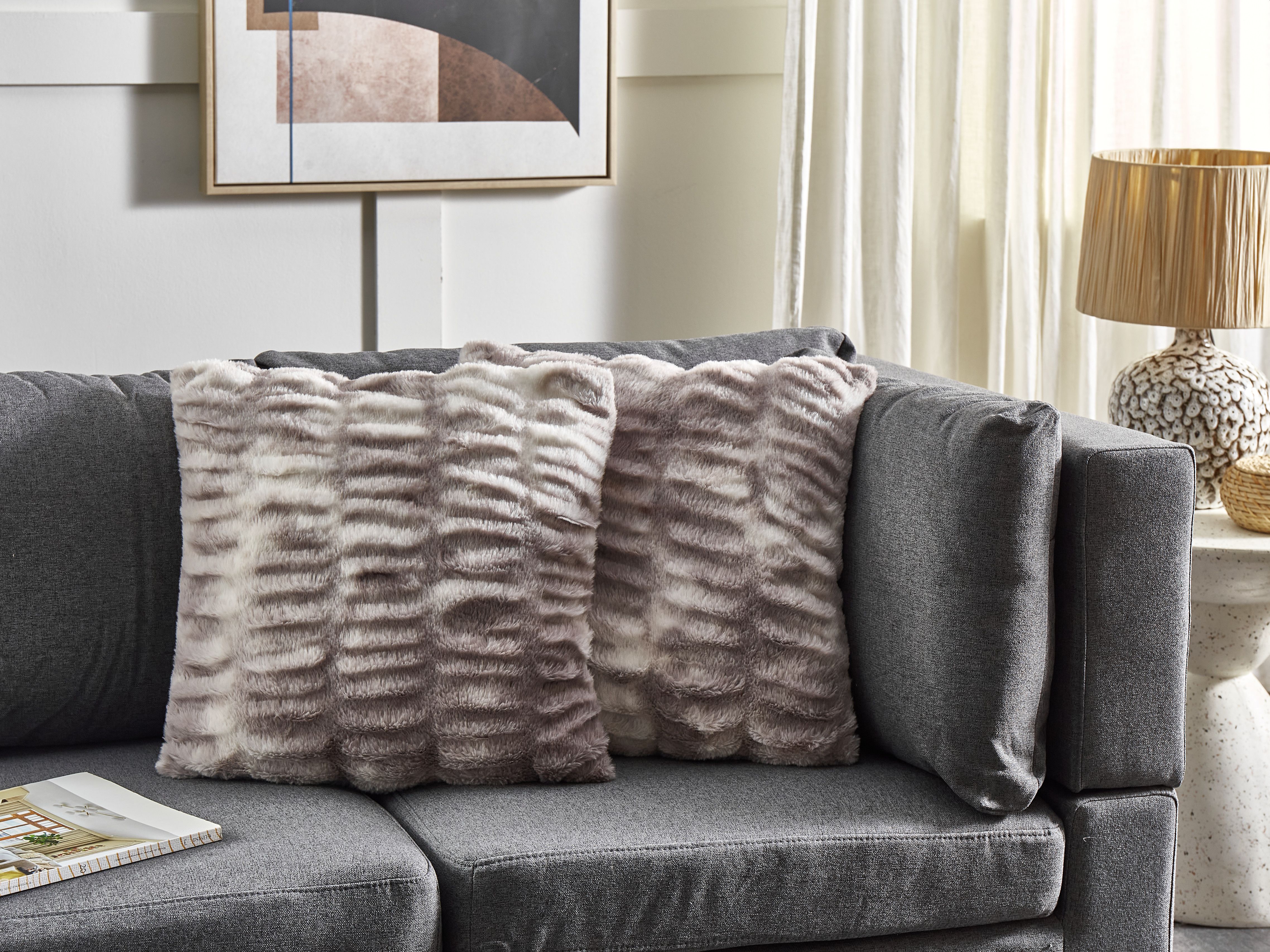 Set of 2 Decorative Cushions MACODES Faux Fur 45 x 45 cm Light Grey Solid
