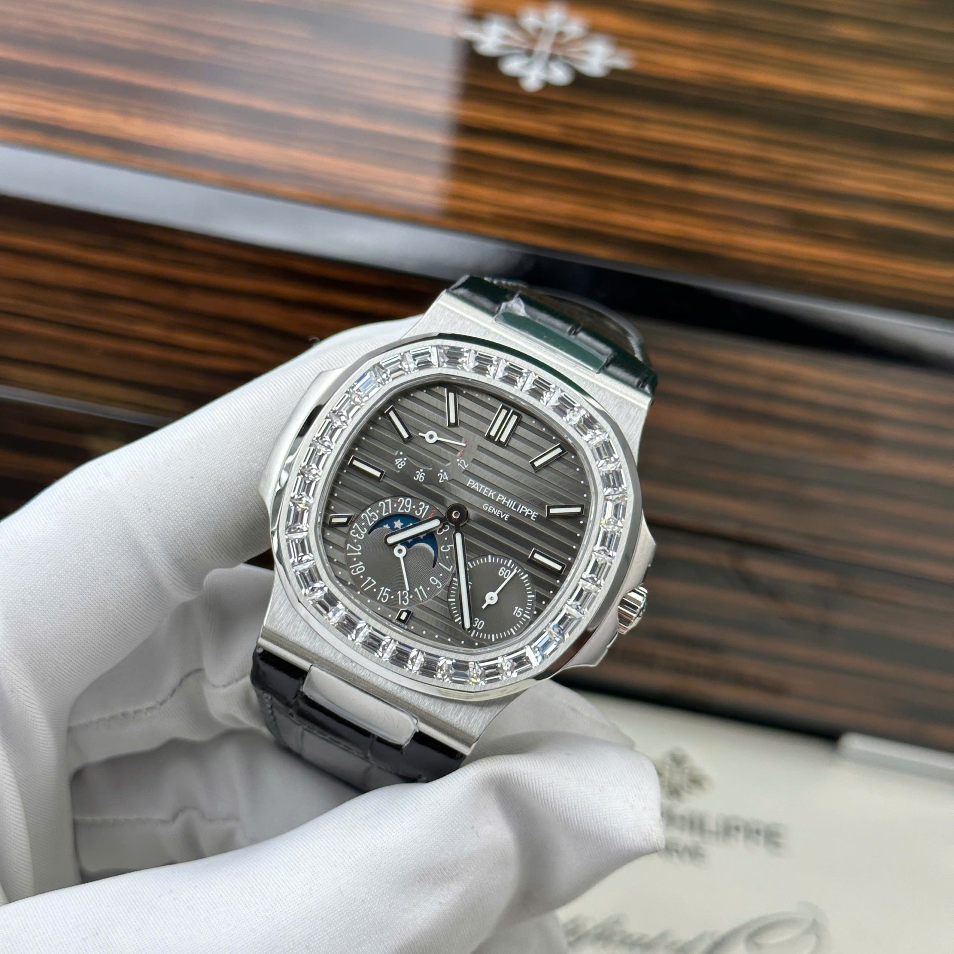Patek Philippe Nautilus 5722 Replica Watch Grey Dial With Baguette PPF Factory 40mm - Elite Watch Atelier