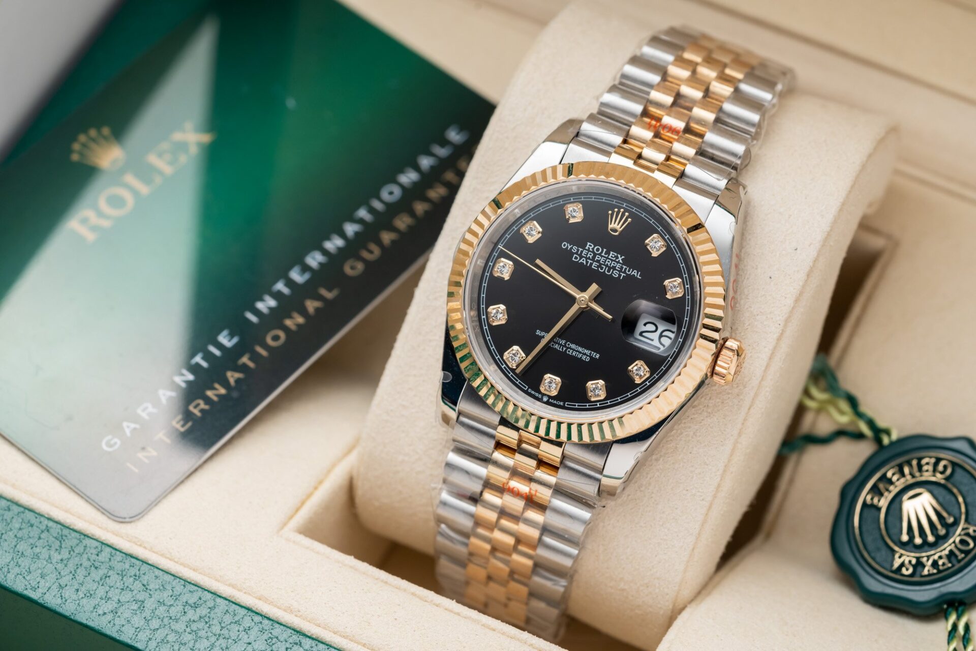 Rolex DateJust Black Dial Gold Wrapped Replica Watch GM Factory 36mm - Elite Watch Atelier