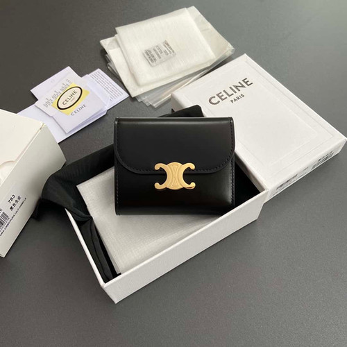 2025’s Viral Celine-Inspired Triomphe Wallet: Shiny Cow Leather Luxury Black
