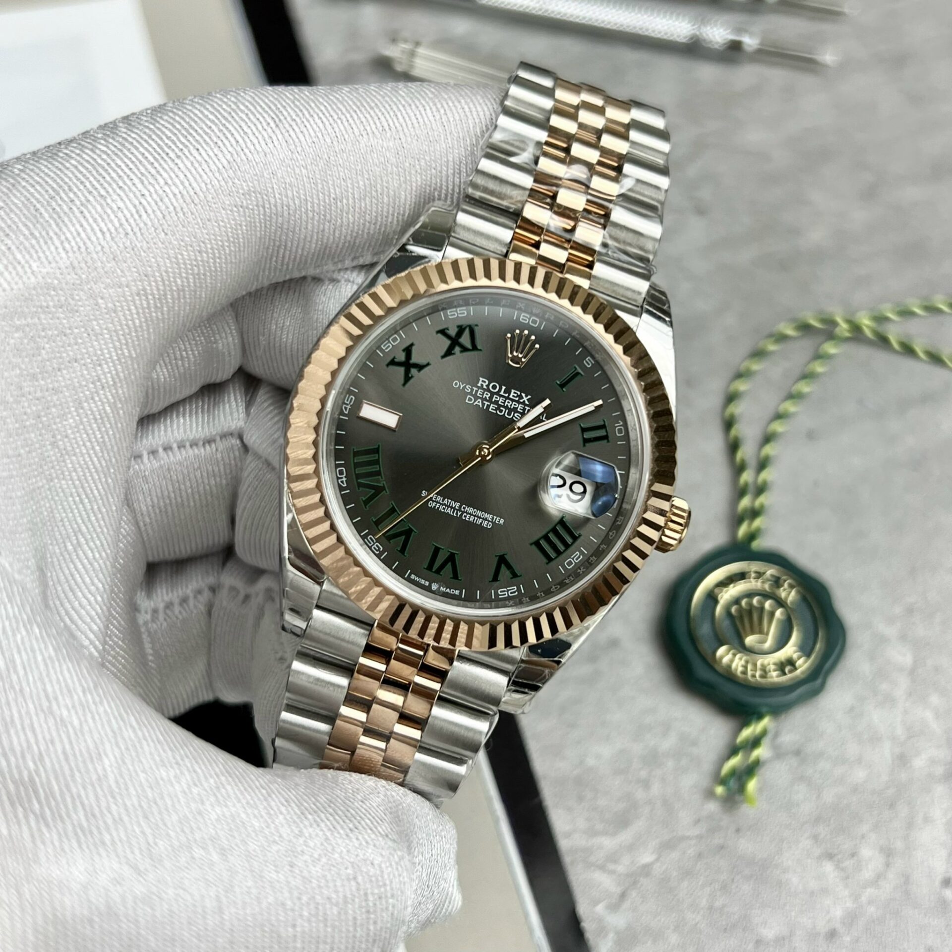 Rolex Replica Watch DateJust Wimbledon Dial Demi Strap Rose Gold Plated EW 41mm - Elite Watch Atelier