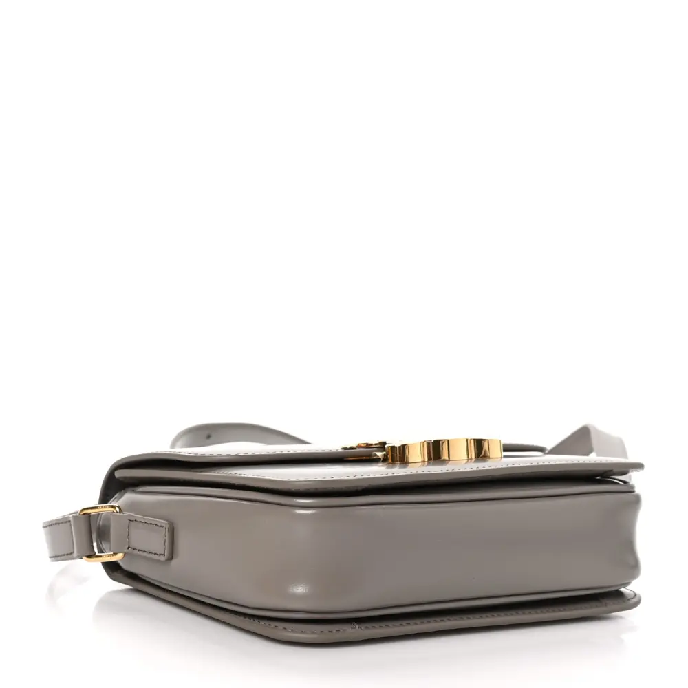 Superfake Celine Pebble Leather with Gold Hardware1:1High-quality replica