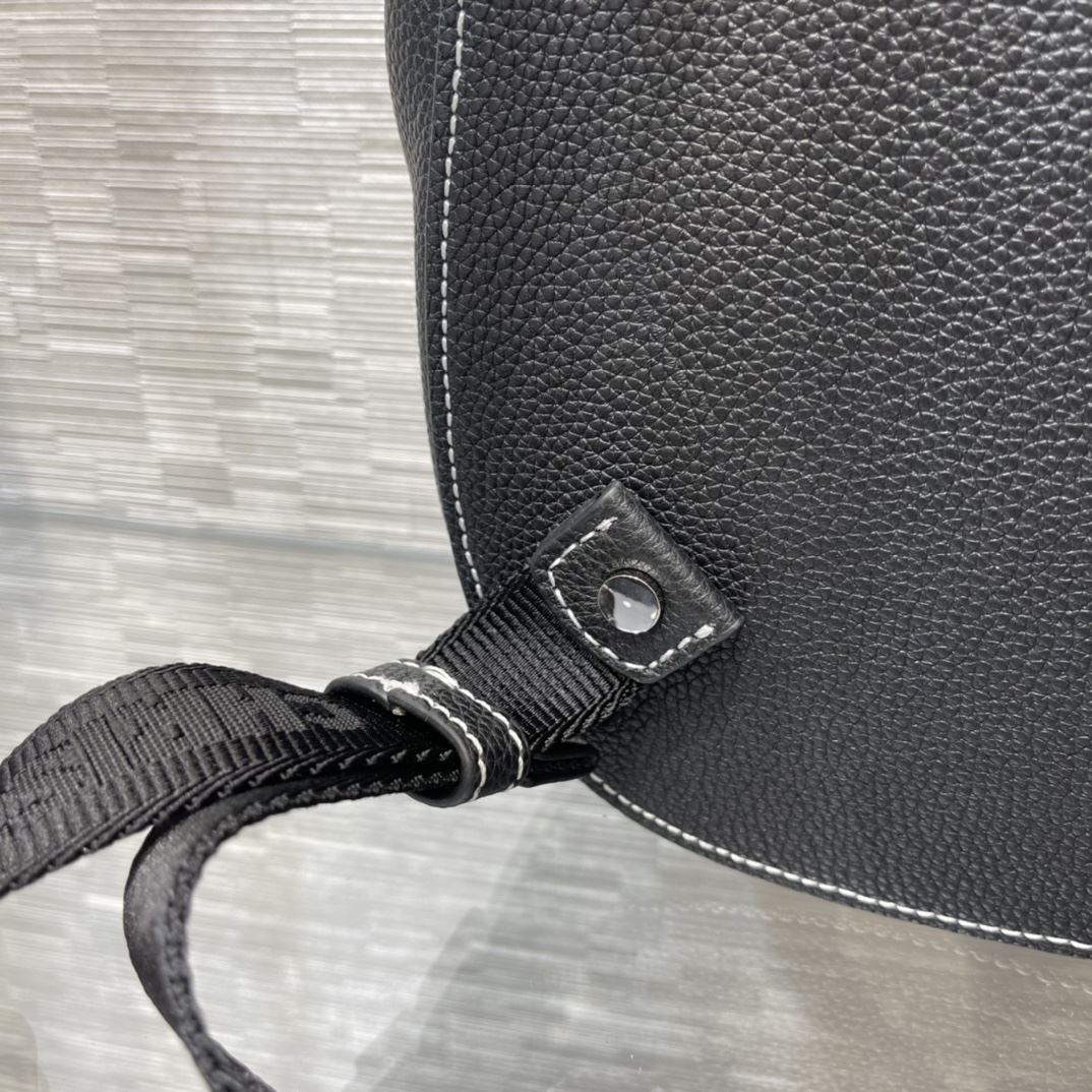 Mini Gallop Backpack Black For Women‎ 11 in/ 28 cm CD1:1High-quality replica