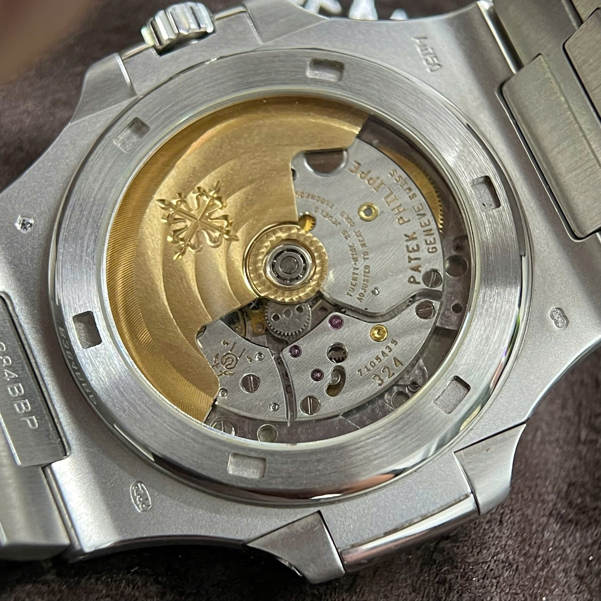 Patek Philippe Nautilus 5719 Replica Watches Custom 18K Solid White Gold + Diamonds 40mm - Top club