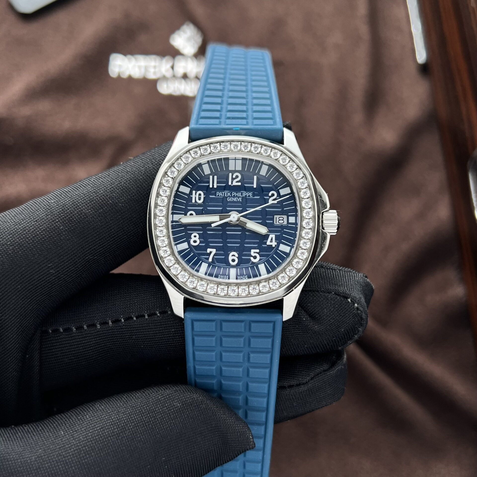 Patek Philippe Aquanaut 5067 Fake Watch Blue Dial Rubber Strap PPF Factory 35.6mm - Elite Watch Atelier