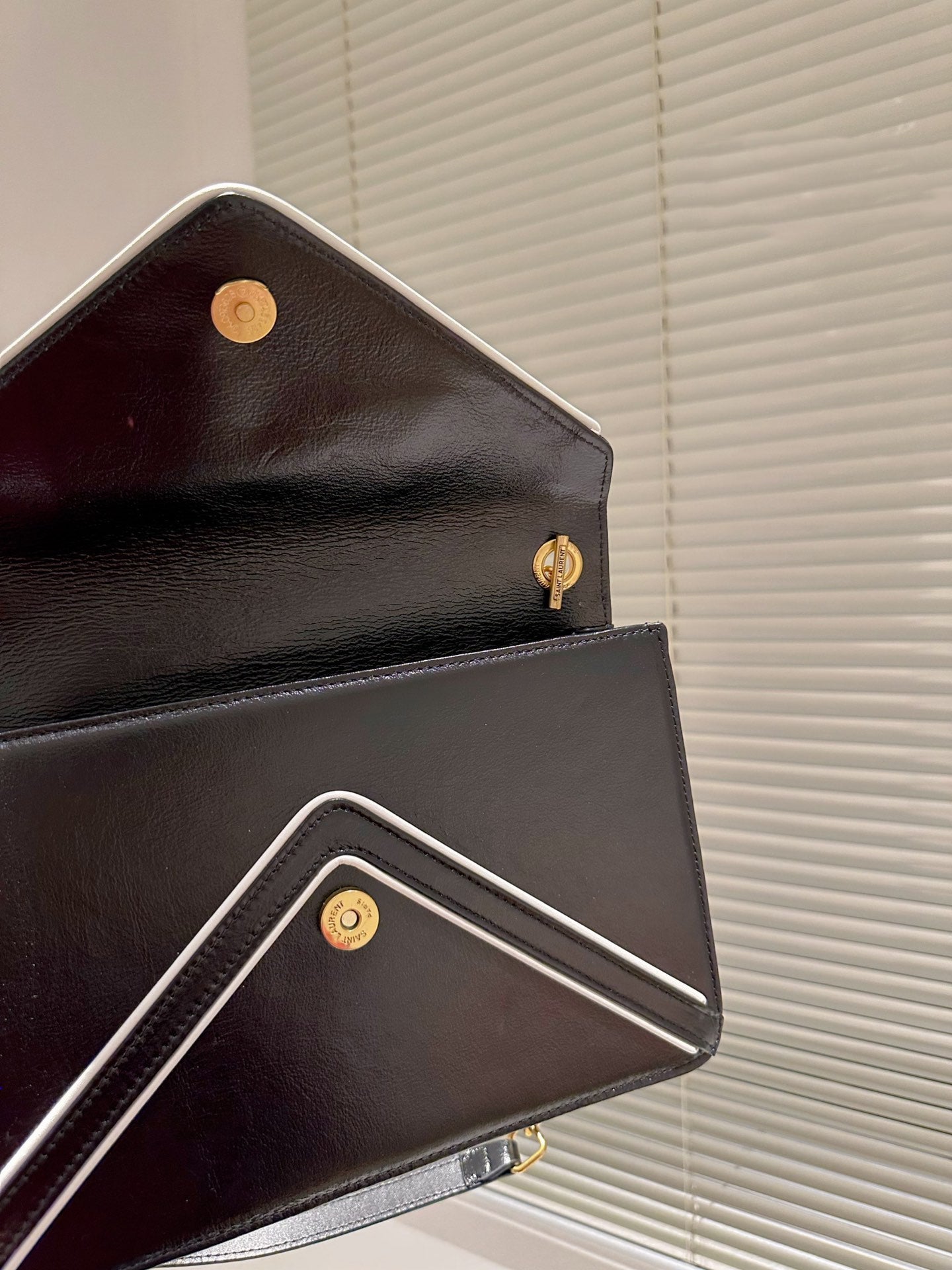 TO – New Luxury Bags SLY 2991:1High-quality replica