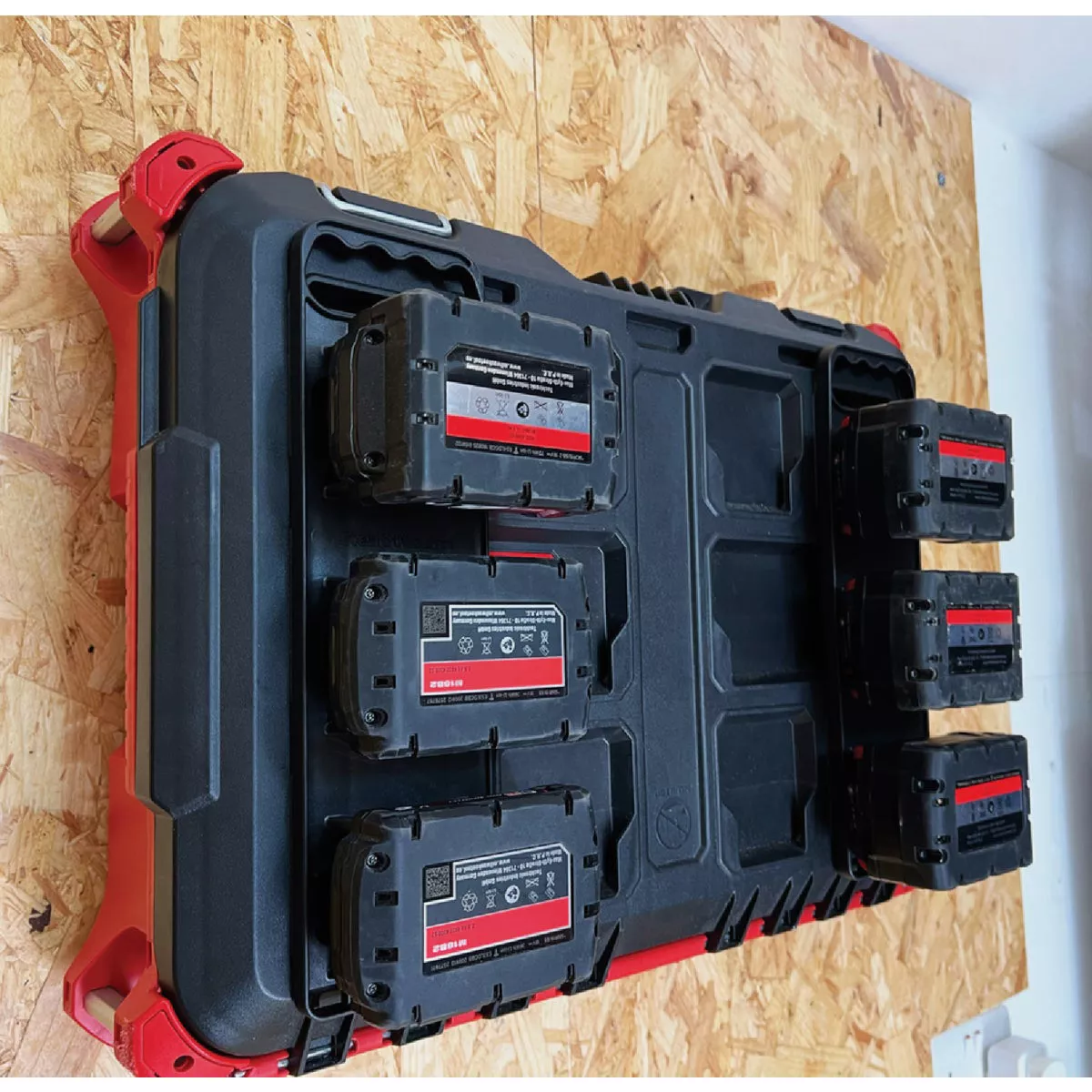 StealthMounts Battery Board with Handle for Milwaukee M18 Batteries