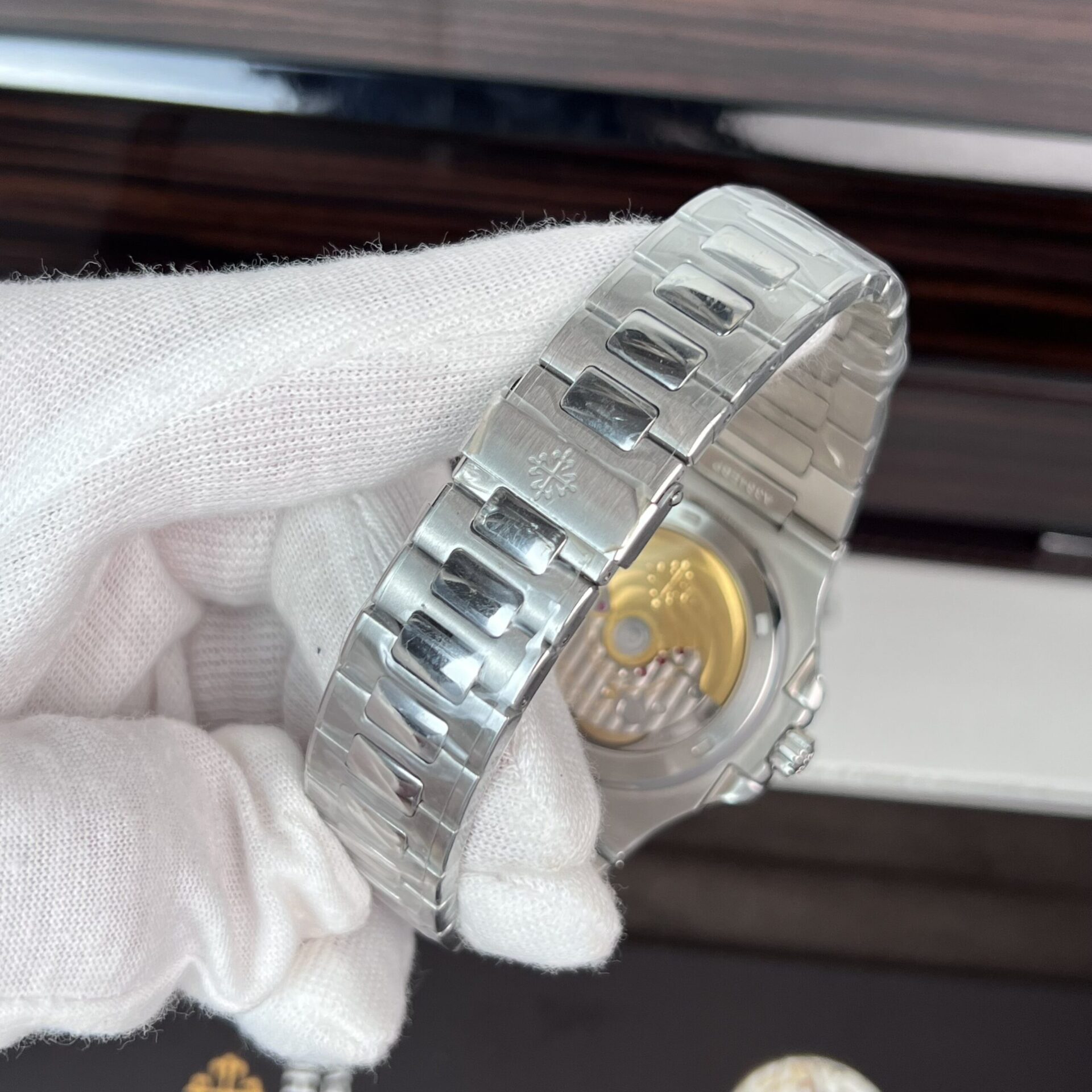Patek Philippe Nautilus 5723 Replica 1:1 Watch Gray Dial Blue Diamond 40mm - Top club