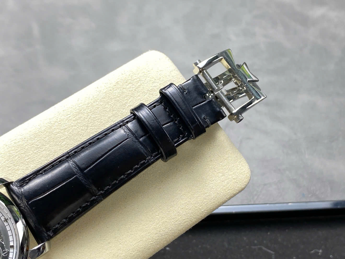 Vacheron Constantin Traditionnelle 43175 Replica Watch Mens Leather Strap 41mm - Top club