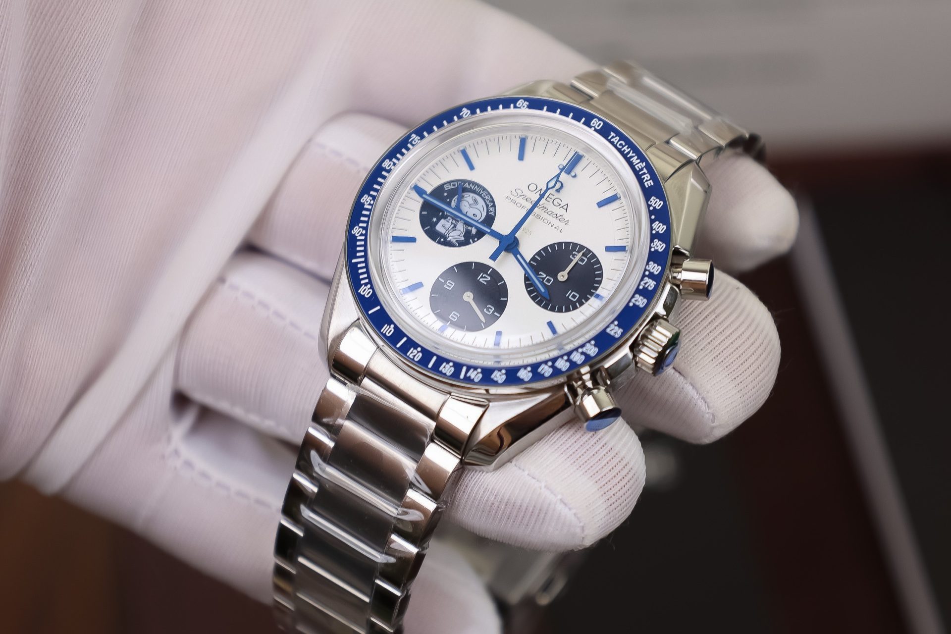 Omega Best Replica Watch Speedmaster Snoopy Avard Chronograph N1 Factory 42mm - Top club