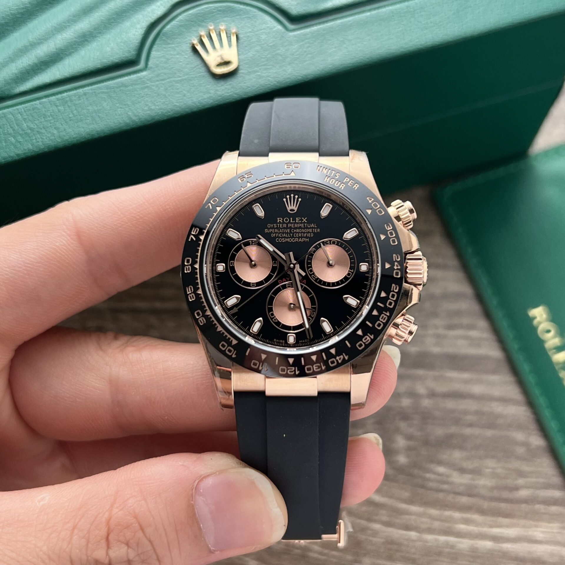 Rolex Cosmograph Daytona 116515LN Replica Watch Dial Black BT Factory 40mm - Elite Watch Atelier