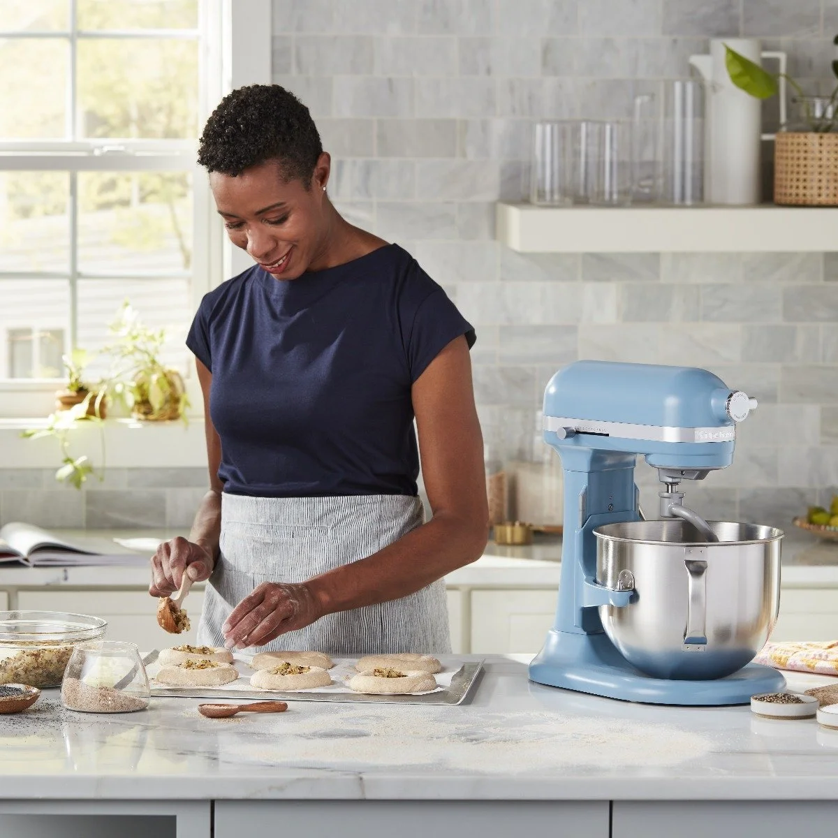 KitchenAid 7 Quart Bowl-Lift Stand Mixers with Accessories, Cast Iron Black, KSM70SKXX - Image 12