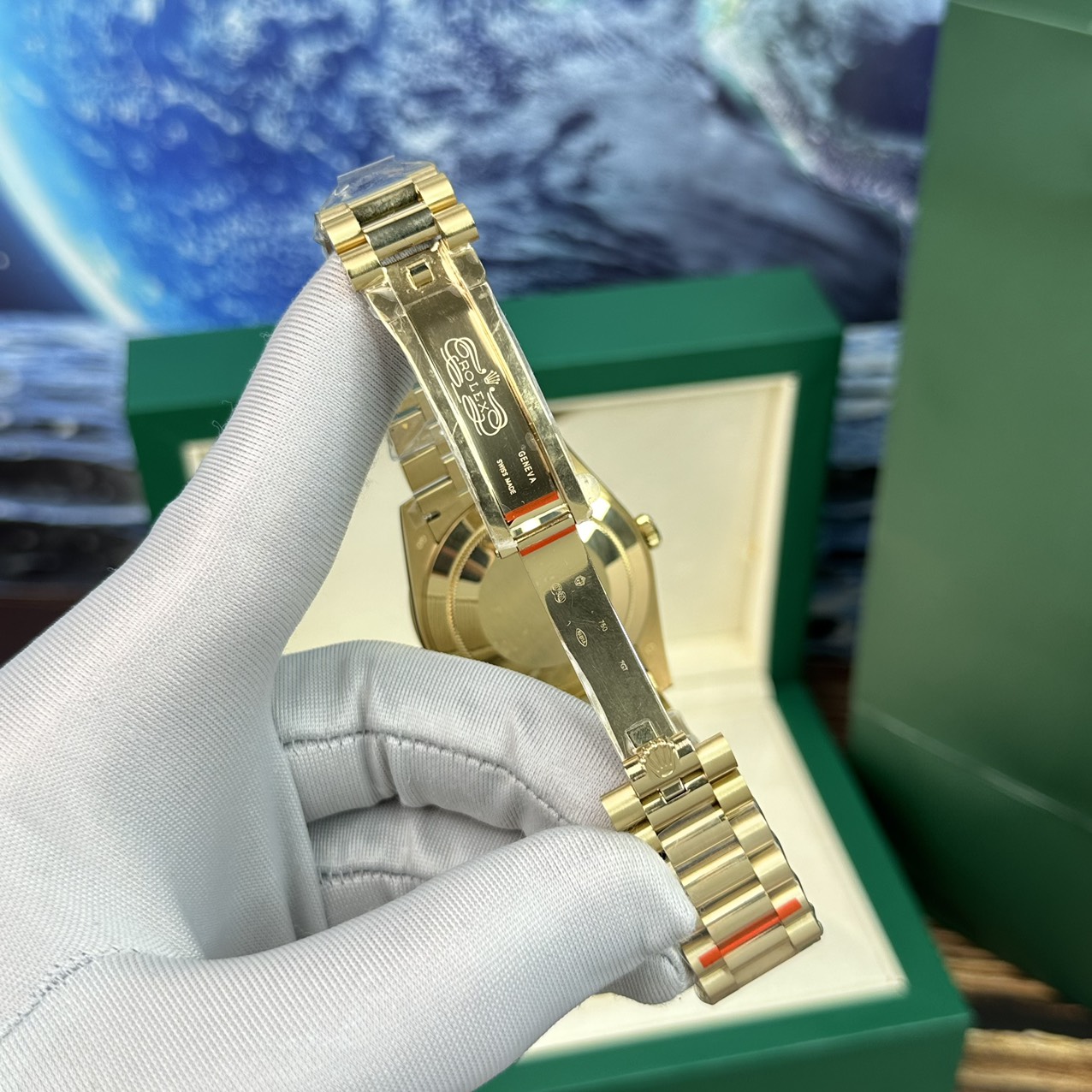 Rolex Day-Date Super Fake Watch Mother-Of-Pearl Dial With Diamonds BP Factory 40mm - Top club