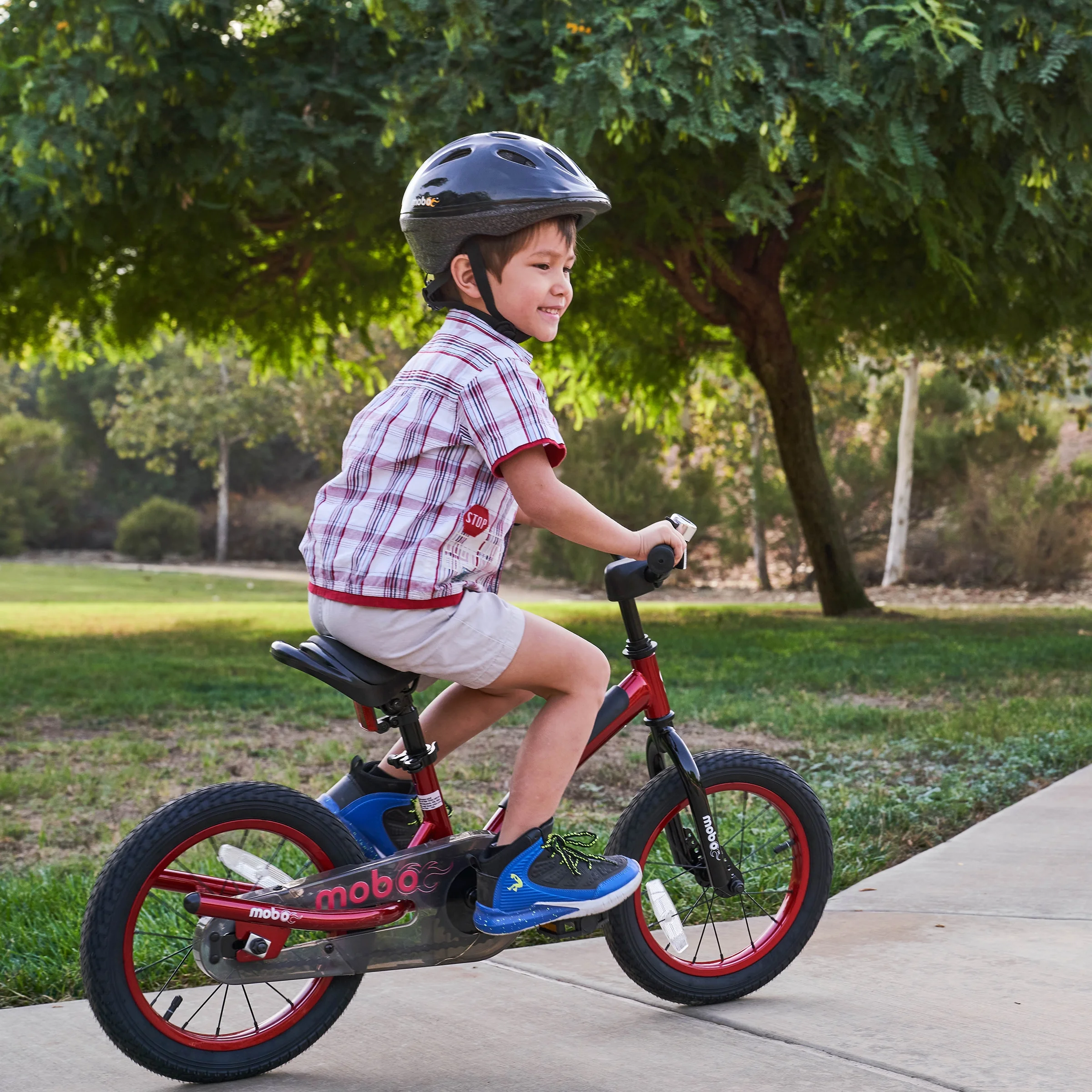 Mobo First Boy's 14" Kids Bike, Ages 3-5 Years Old, Red - Image 9