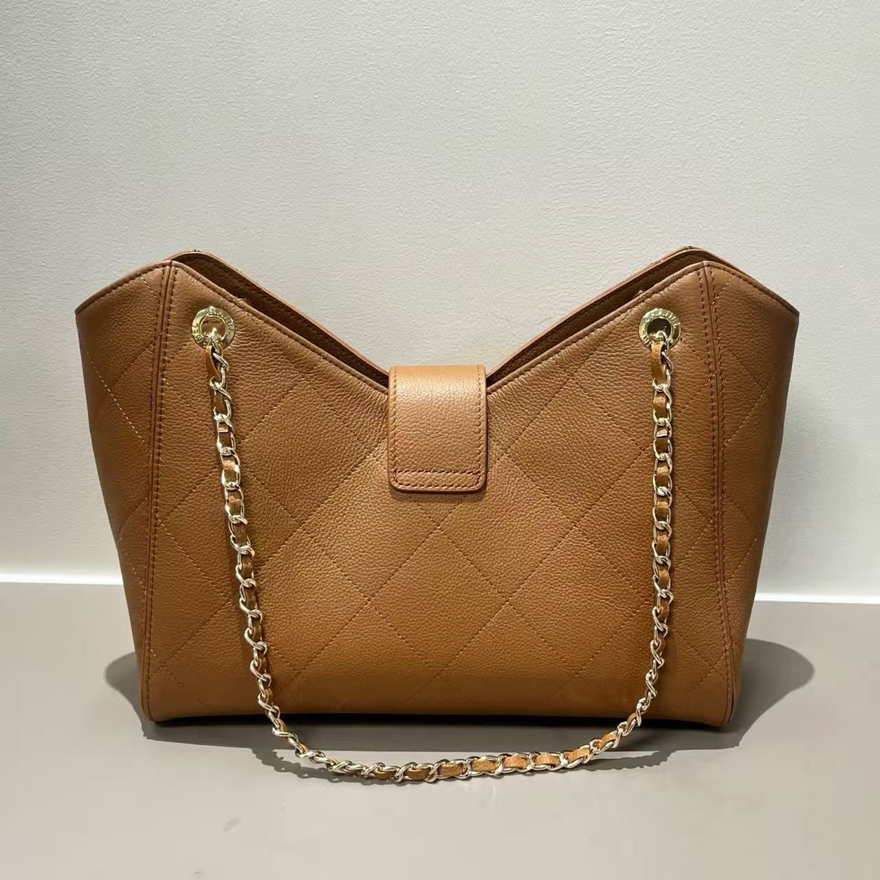 Chanel Maxi tote bag from the Spring/Summer 2026 collection1:1High-quality replica