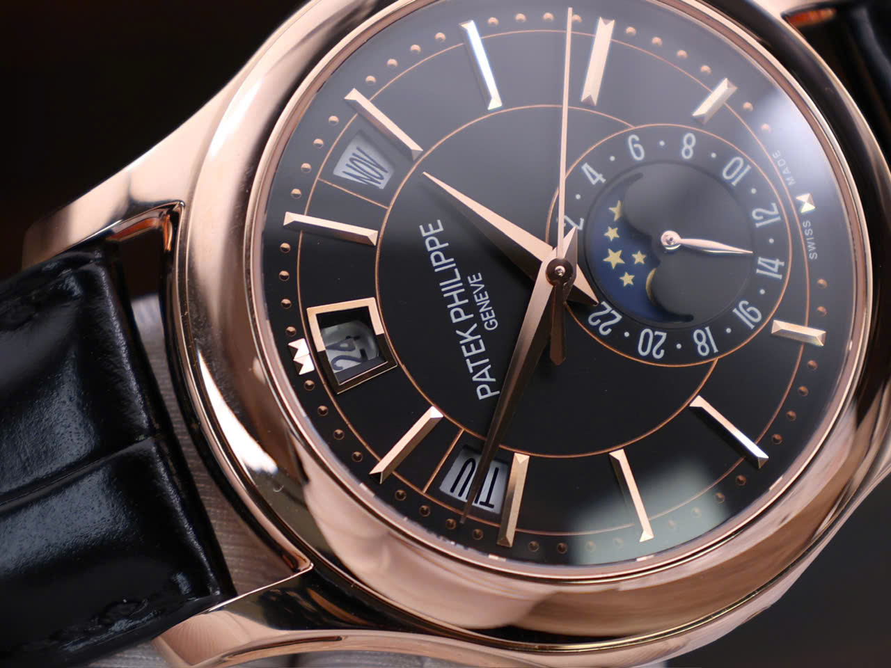Patek Philippe Replica Watch Complications 5205R 18K Gold Wrapped Custom 40mm - Top club