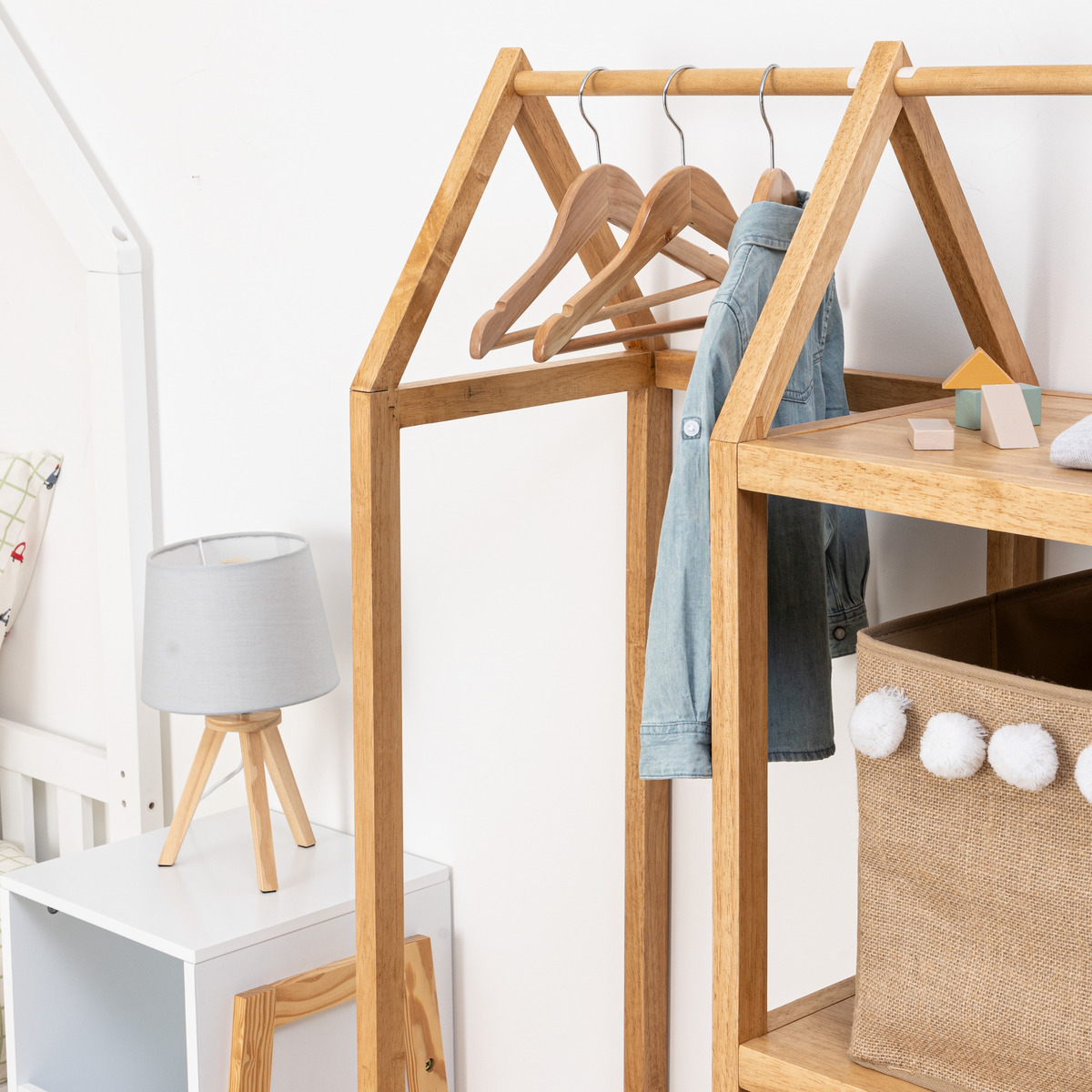 Set of 4 children's clothes hangers H.19 cm