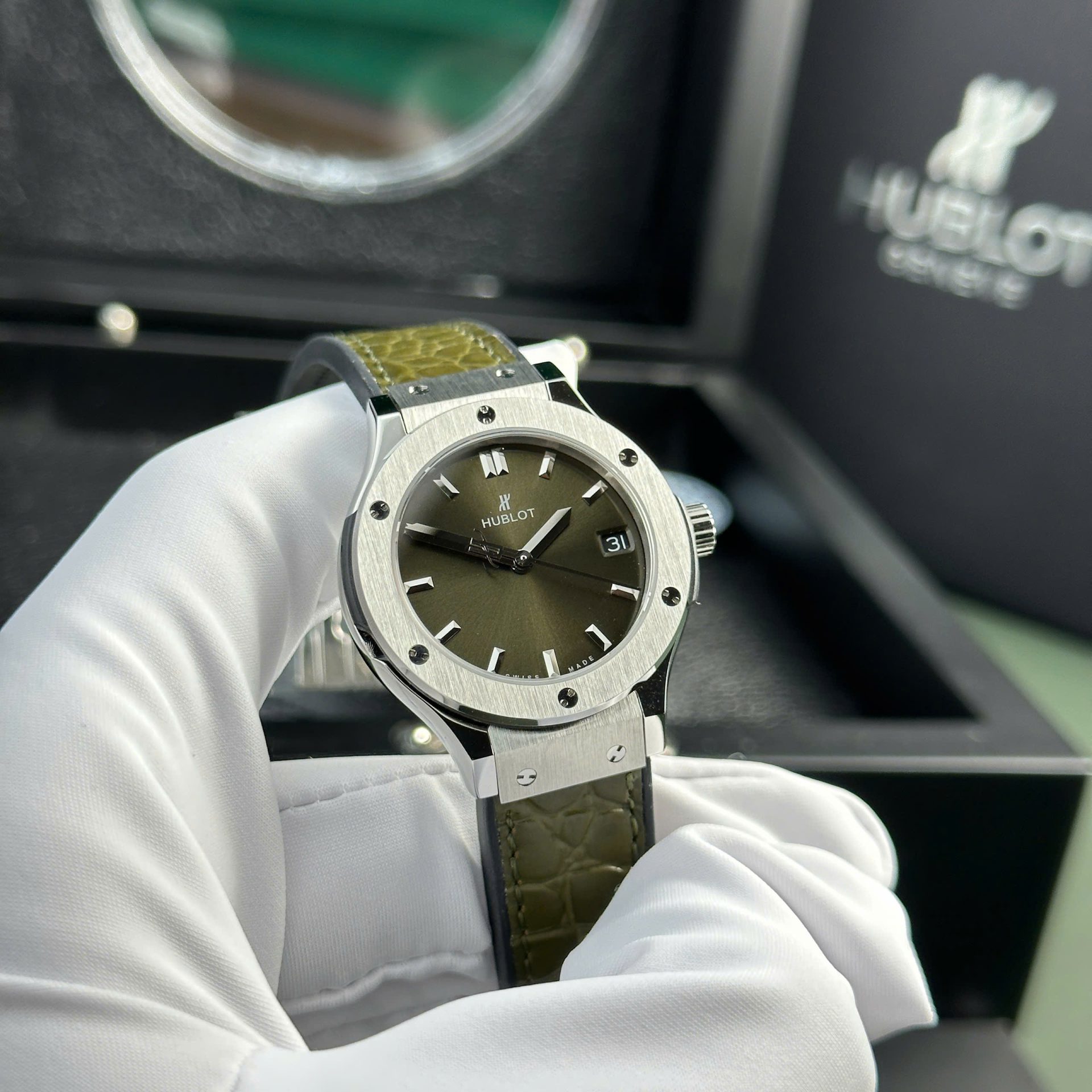 Hublot Classic Fusion Replica Watch Womens Green HB Factory 33mm - Top club