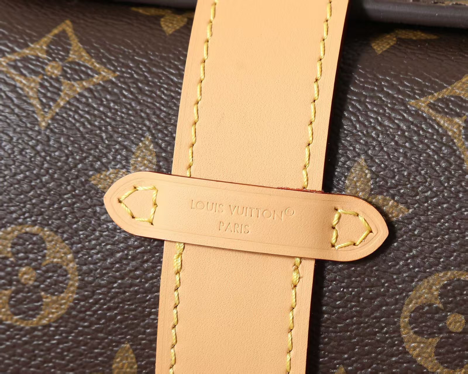 Louis Vuitton Pochette Mia HandBag1:1High-quality replica