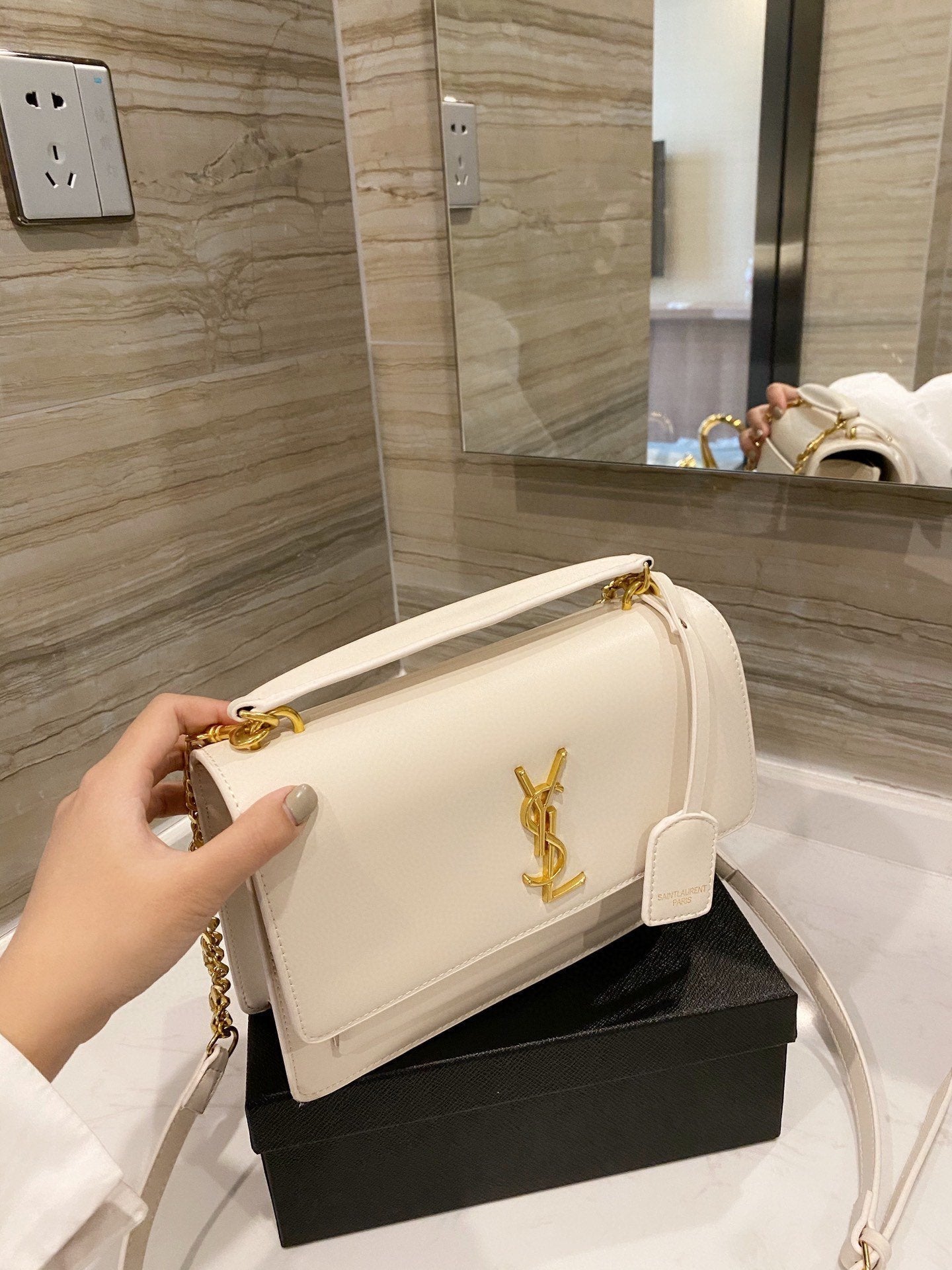 TO – Luxury Edition Bags SLY 1681:1High-quality replica