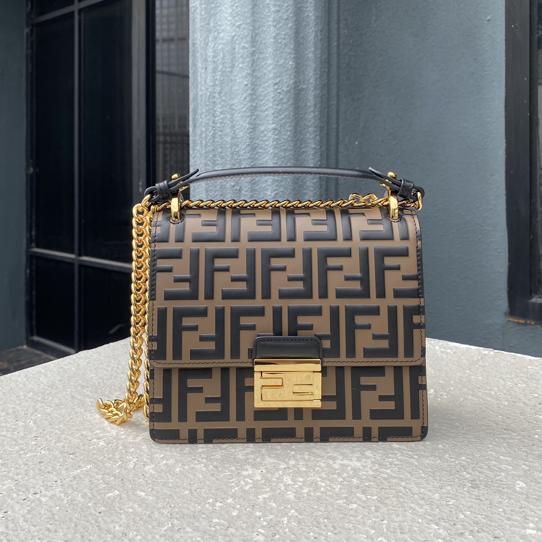 fendi kan i shoulder bag - Replicaclubs