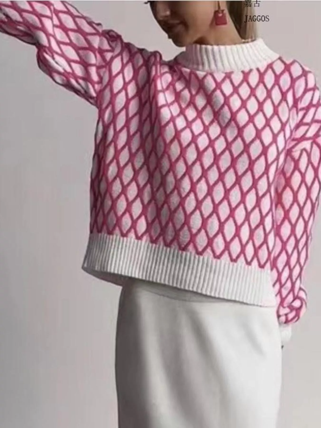 Geometric Pattern Turtleneck Sweater - ZKZOOK