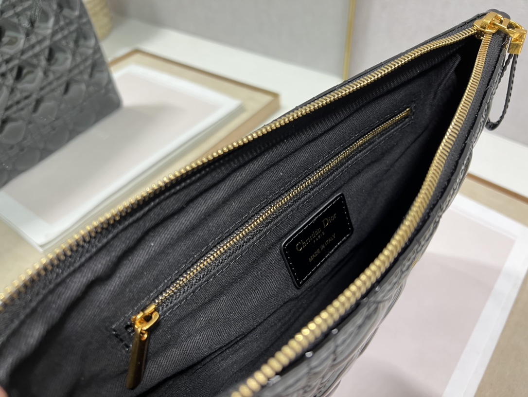 Large Caro Daily Pouch Black/Grey/Brown For Women 12in/30cm S5086UWHC_M9001:1High-quality replica