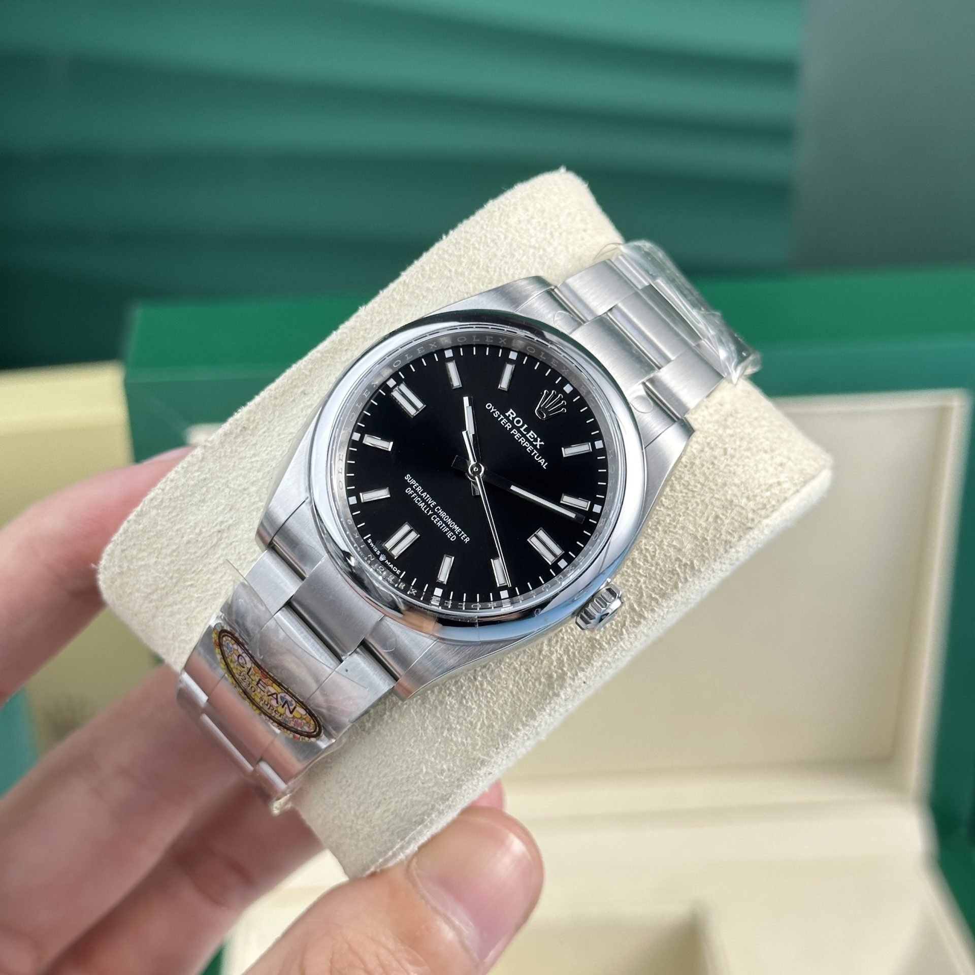 Rolex Replica Watch Oyster Perpetual 126000 Dial Black Clean Factory 36mm - Elite Watch Atelier