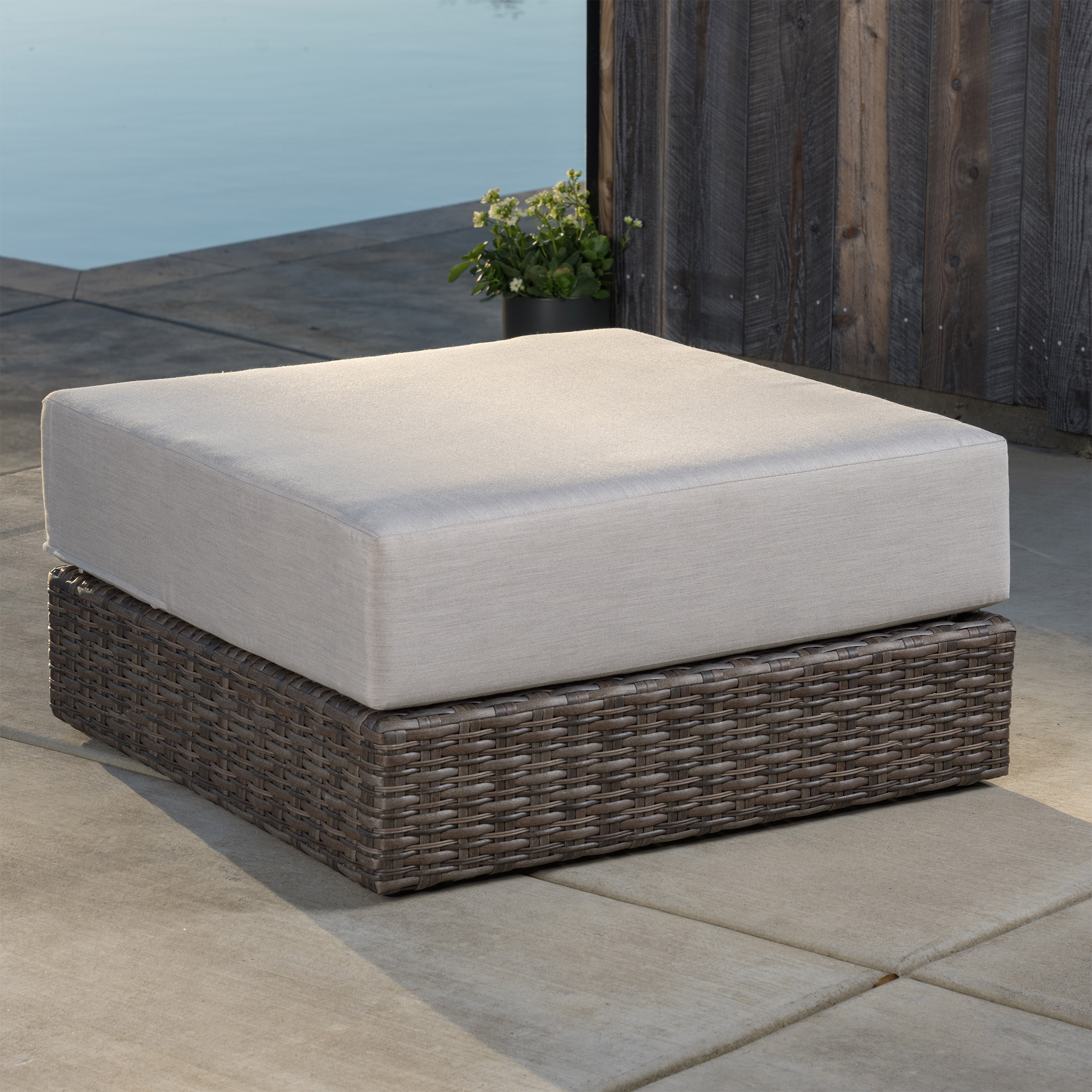 SunVilla Theo 6-piece Fire Modular Outdoor Patio Sectional Set - Image 6