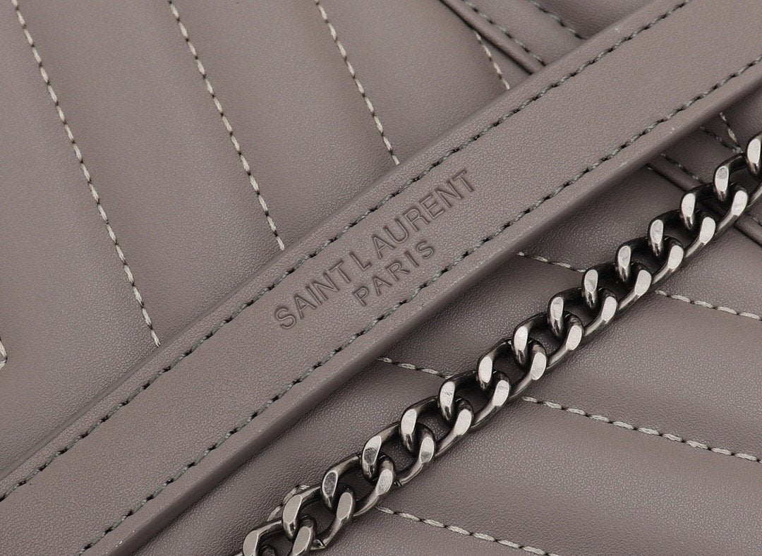 TO – Luxury Edition Bags SLY 1301:1High-quality replica