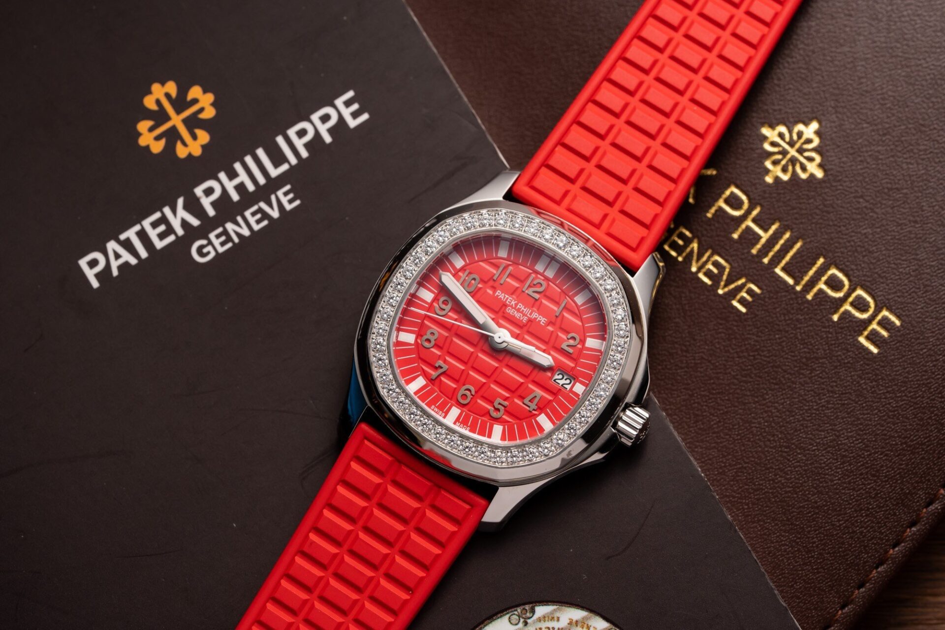 Patek Philippe Aquanaut 5067G Replica Watch Red PPF 35.6mm - Elite Watch Atelier