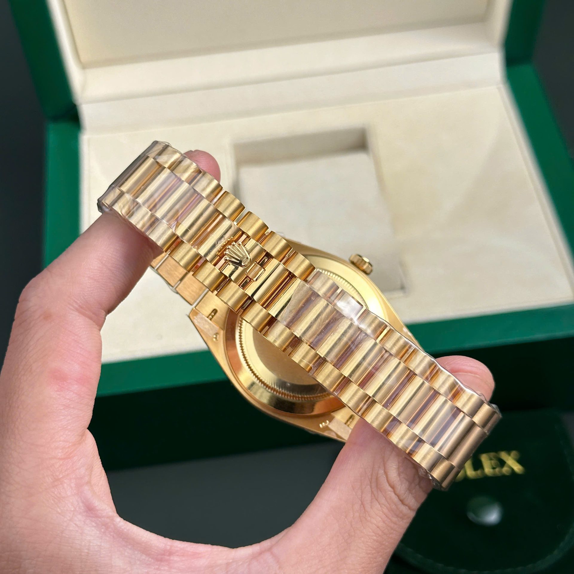 Rolex Day-Date 228238 Replica Watch Yellow Dial President Strap AR Factory 40mm - Top club