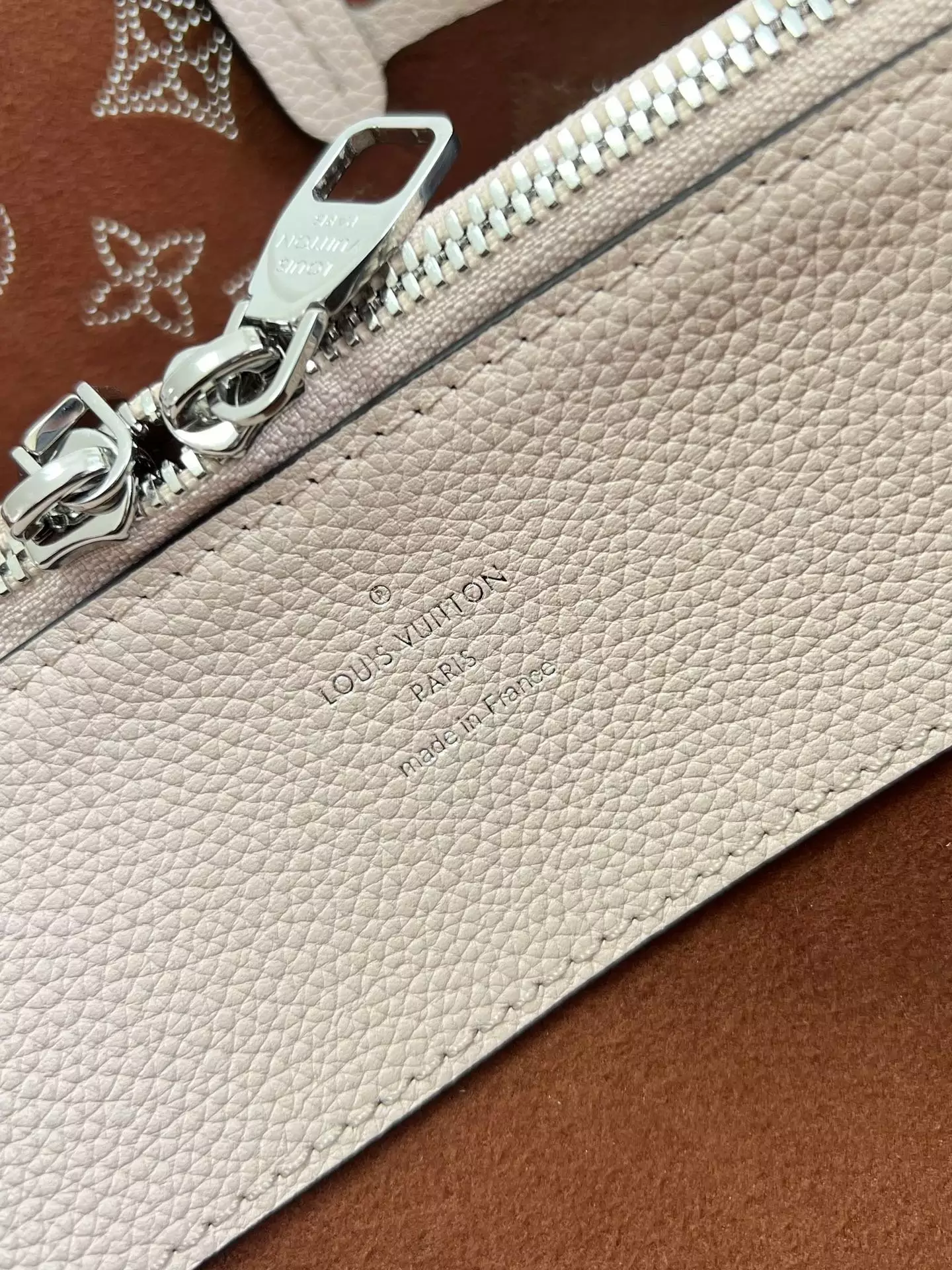 Bella Tote Pink Beige Mahina Calfskin1:1High-quality replica